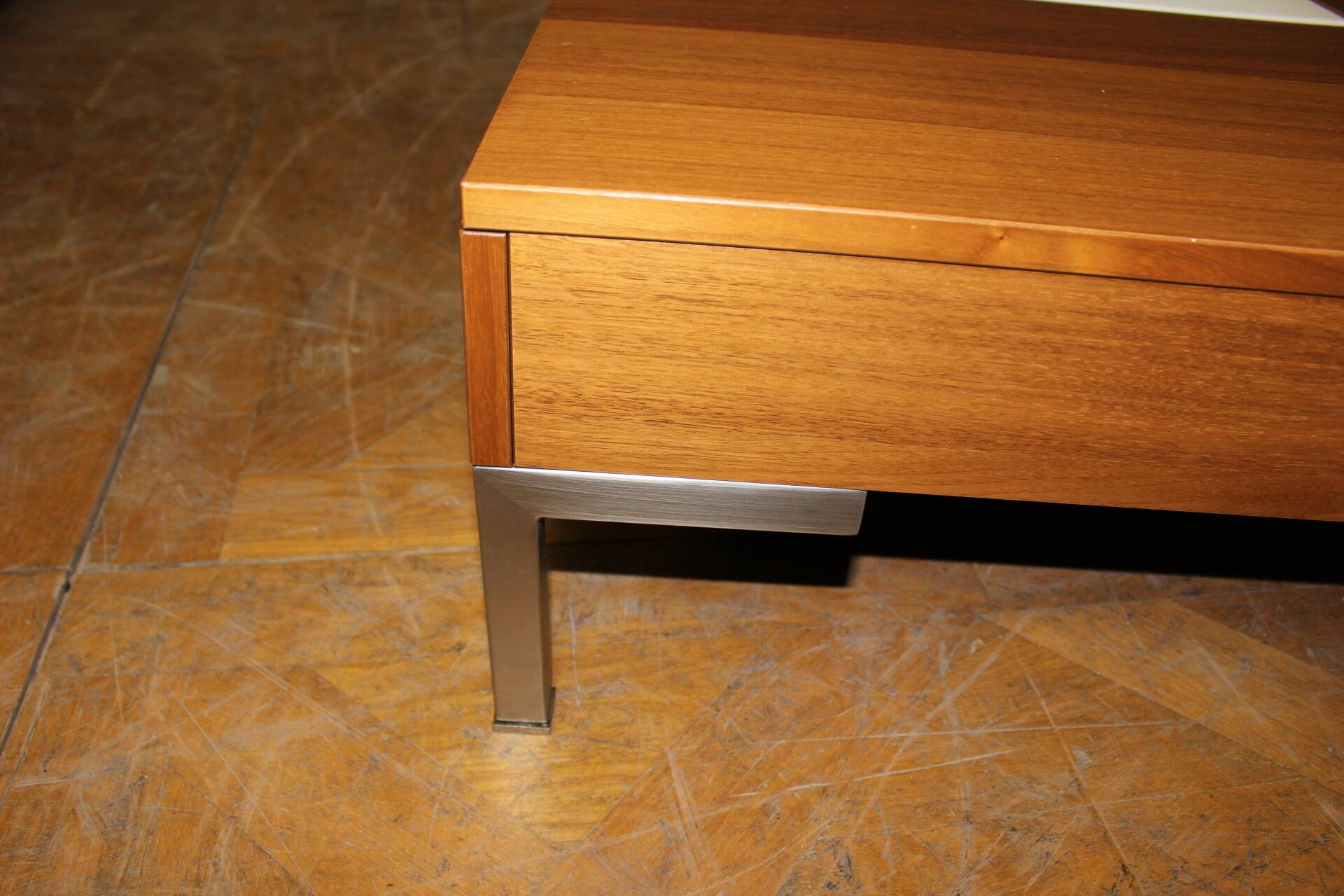 Coffee table model "Chiva" by Boconcept