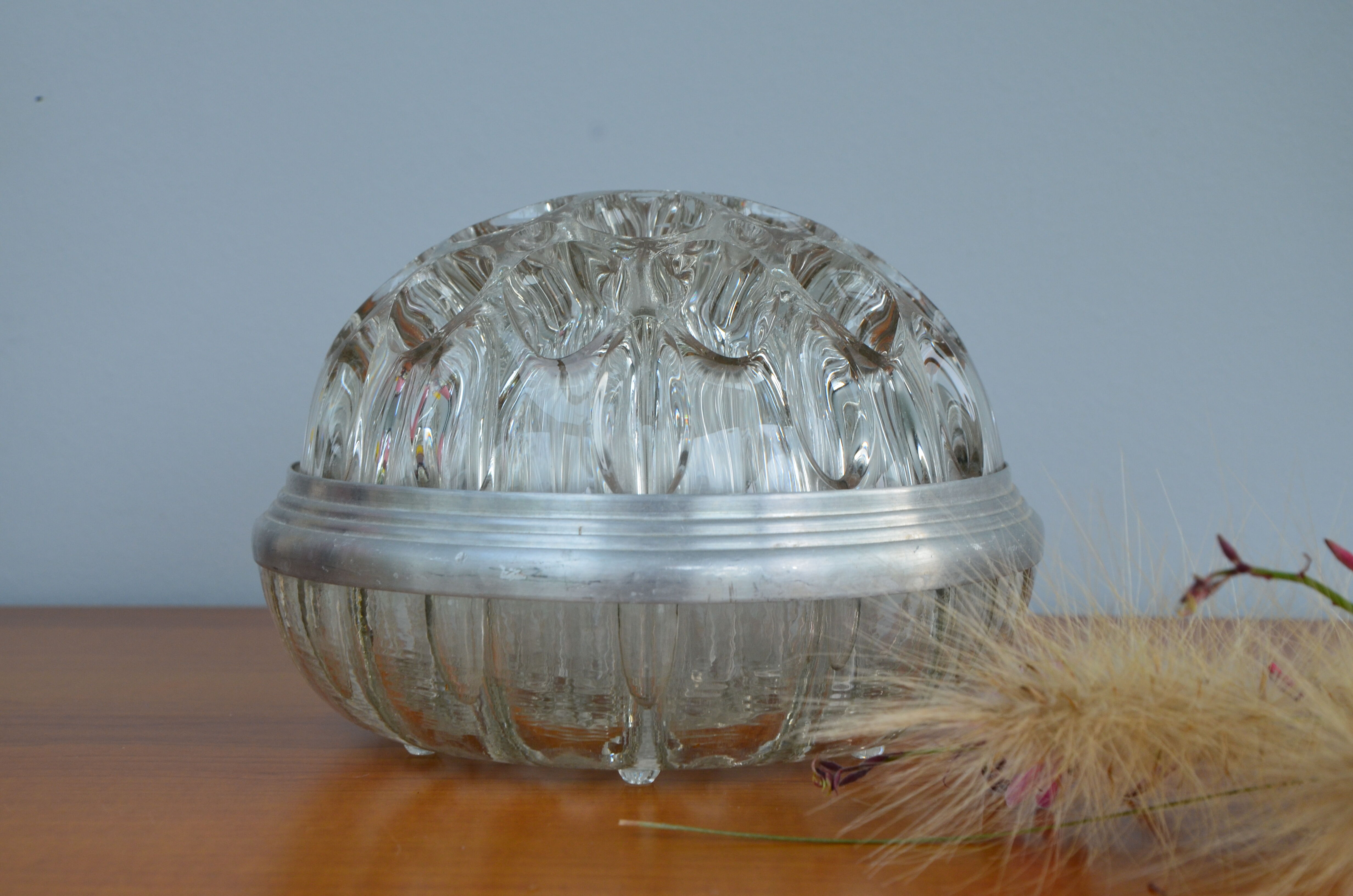 31-hole glass flower pick