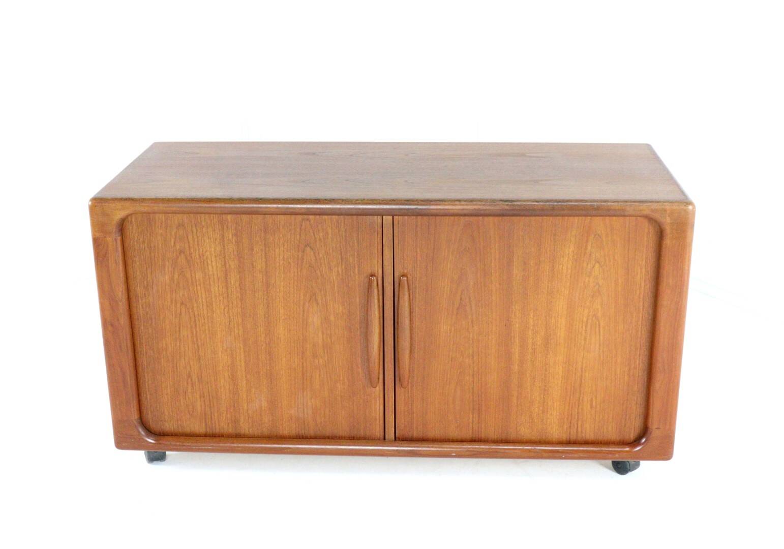 Dyrlund audio / tv cabinet 'Gronhoj'