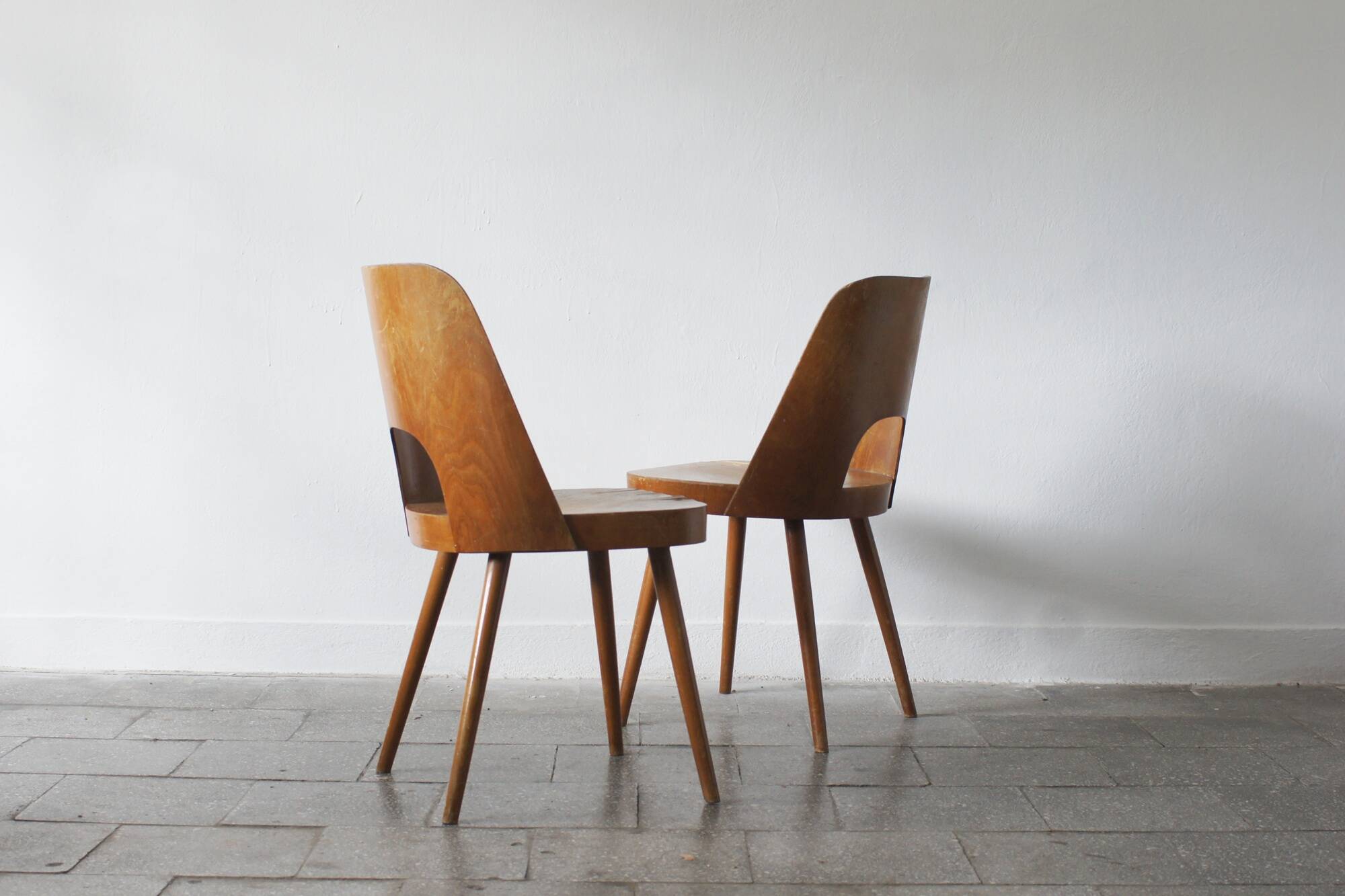 Non. 515 Chaises par Oswald Haerdtl pour Ton, 1955, Ensemble de 2