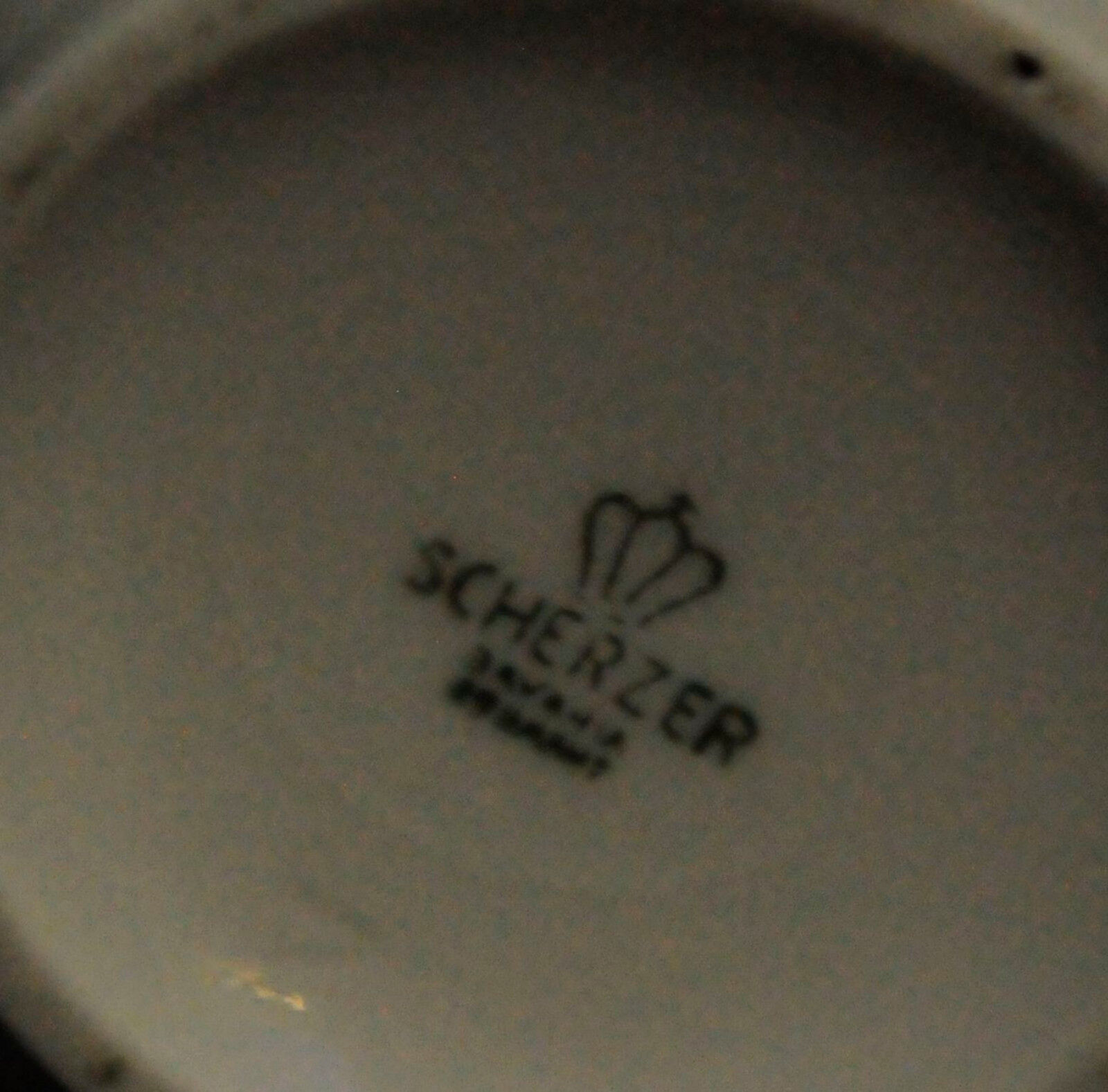 Porcelain milk pot Zeh Scherzer