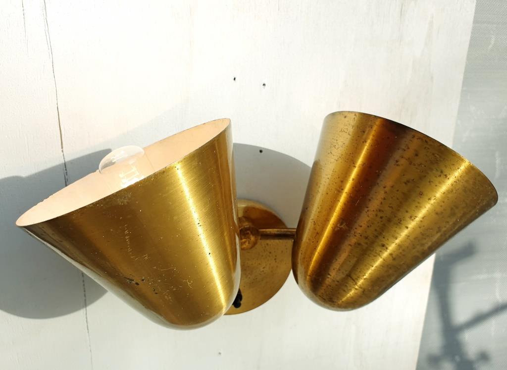 Double wall lamp adjustable brass cocottes