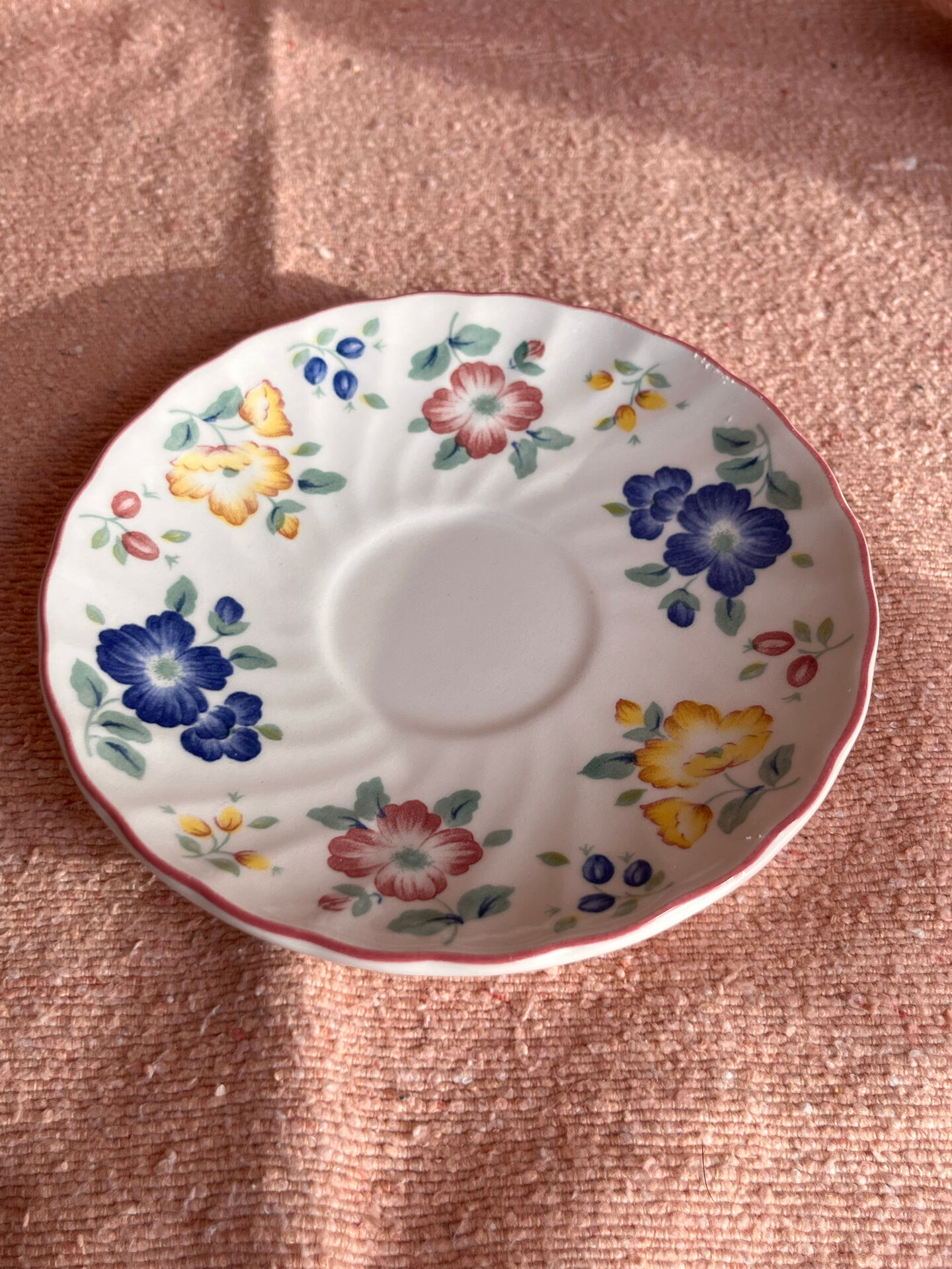 2 cups and saucers Churchill England model "Samba"
