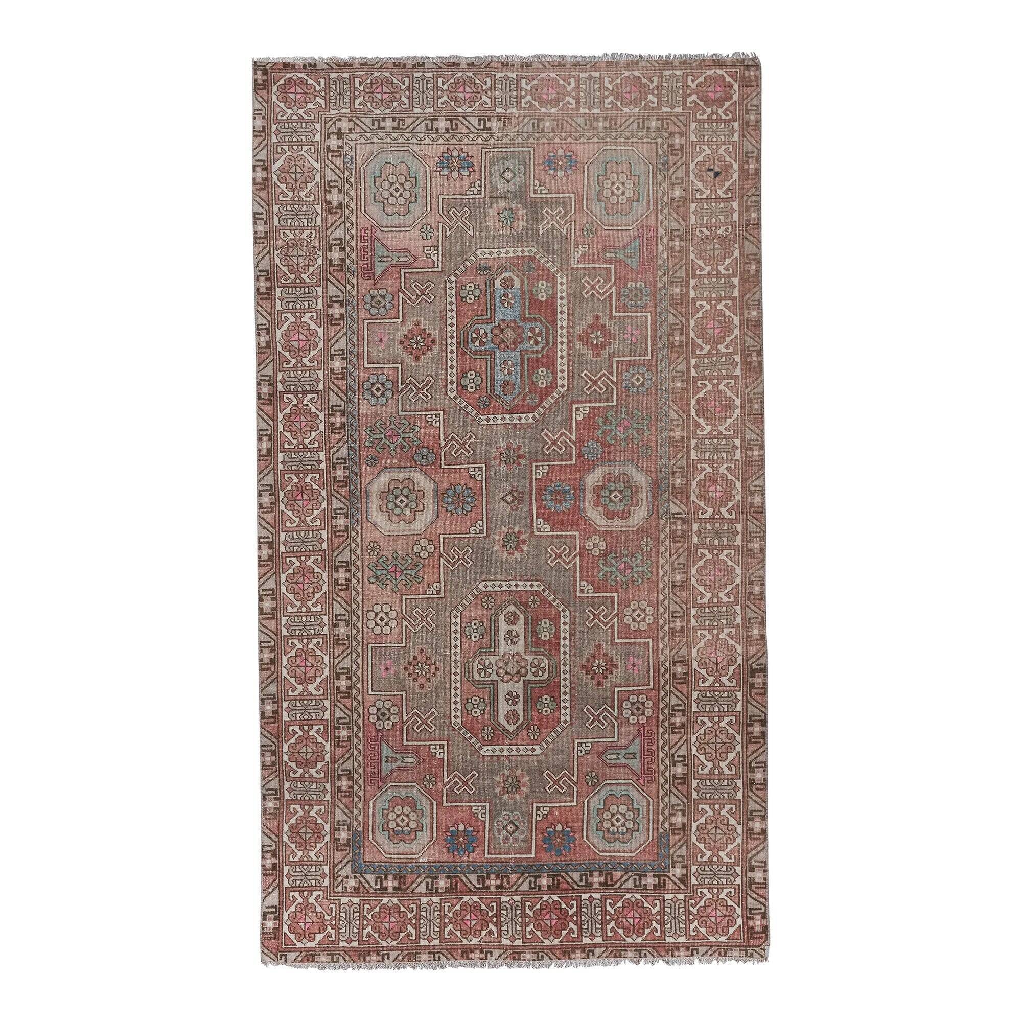 Vintage handmade Turkish rug 137x246 cm
