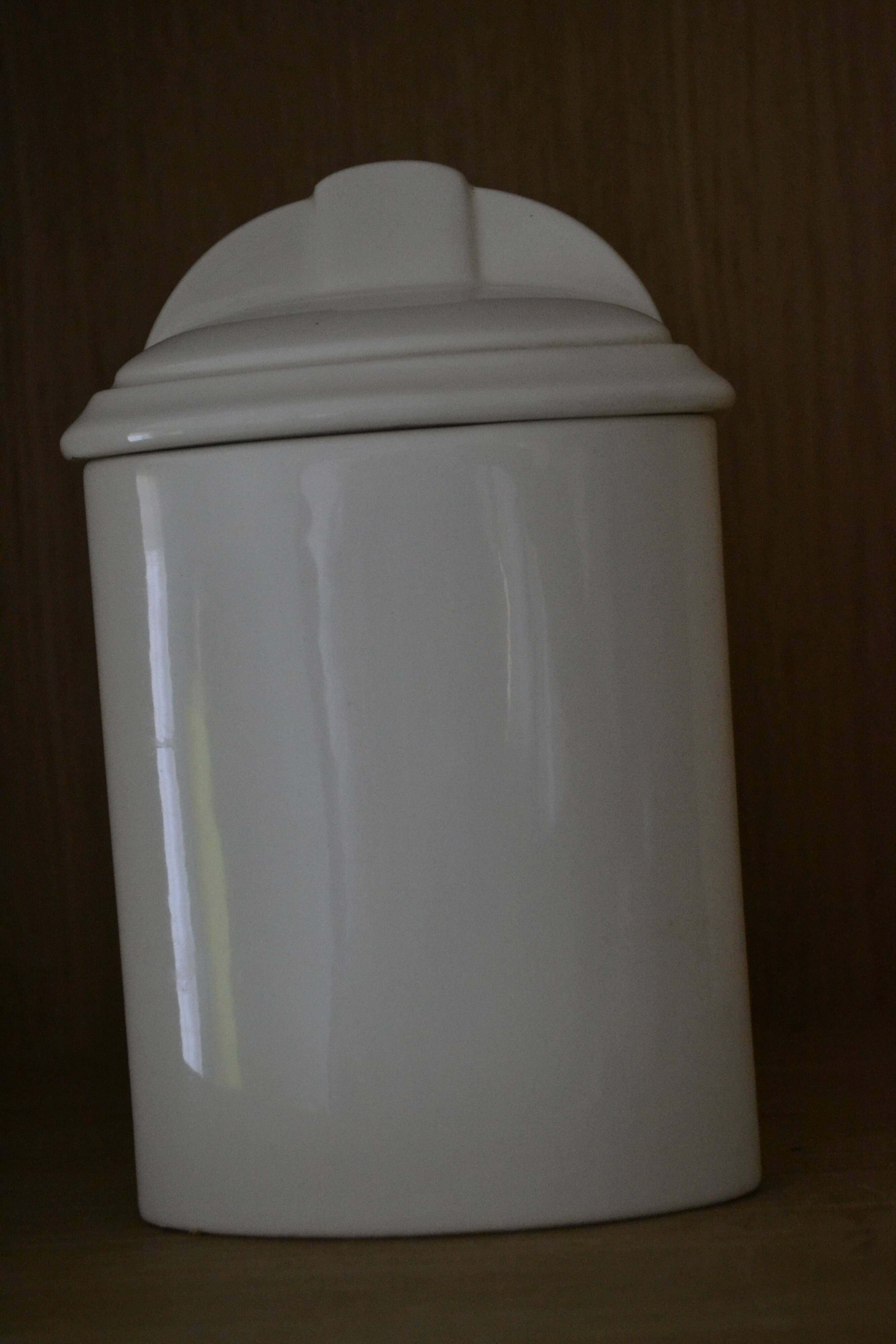 Purple flower flour pot