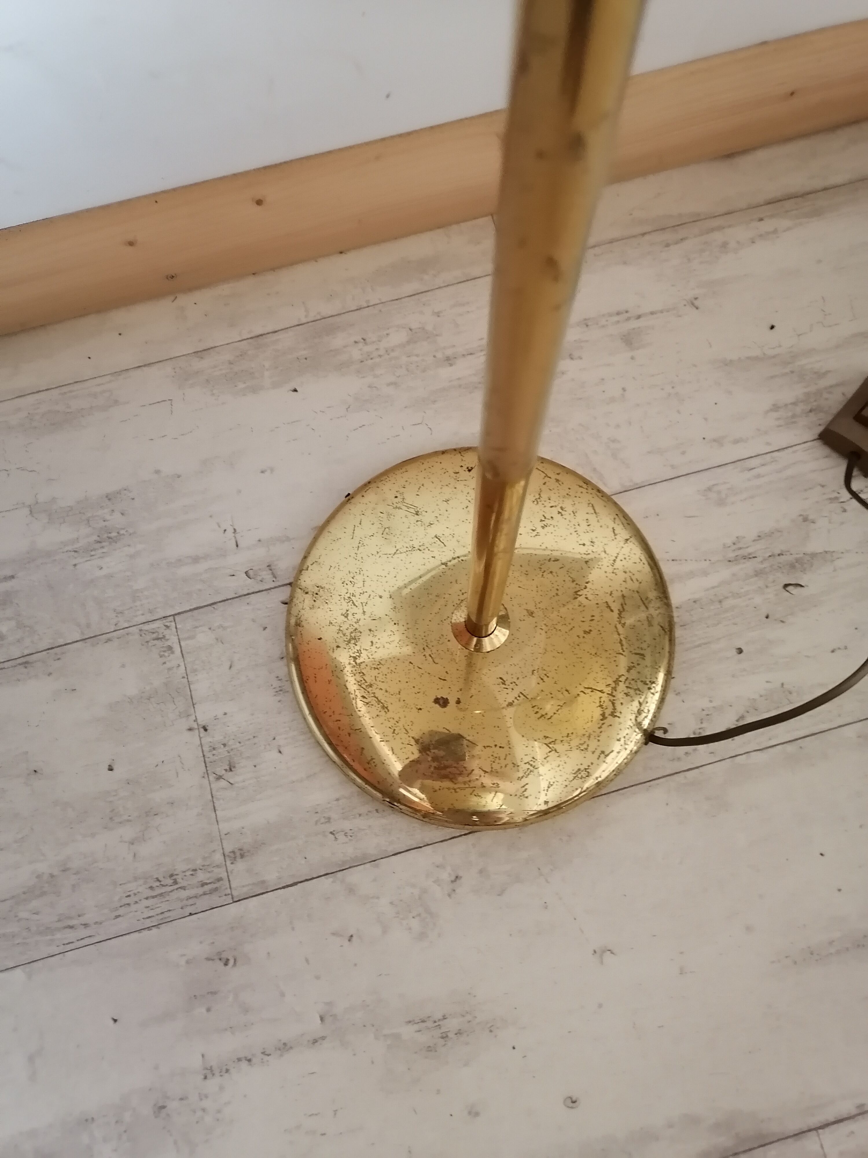 Brass floor lamp column adjustable e-reader art deco style