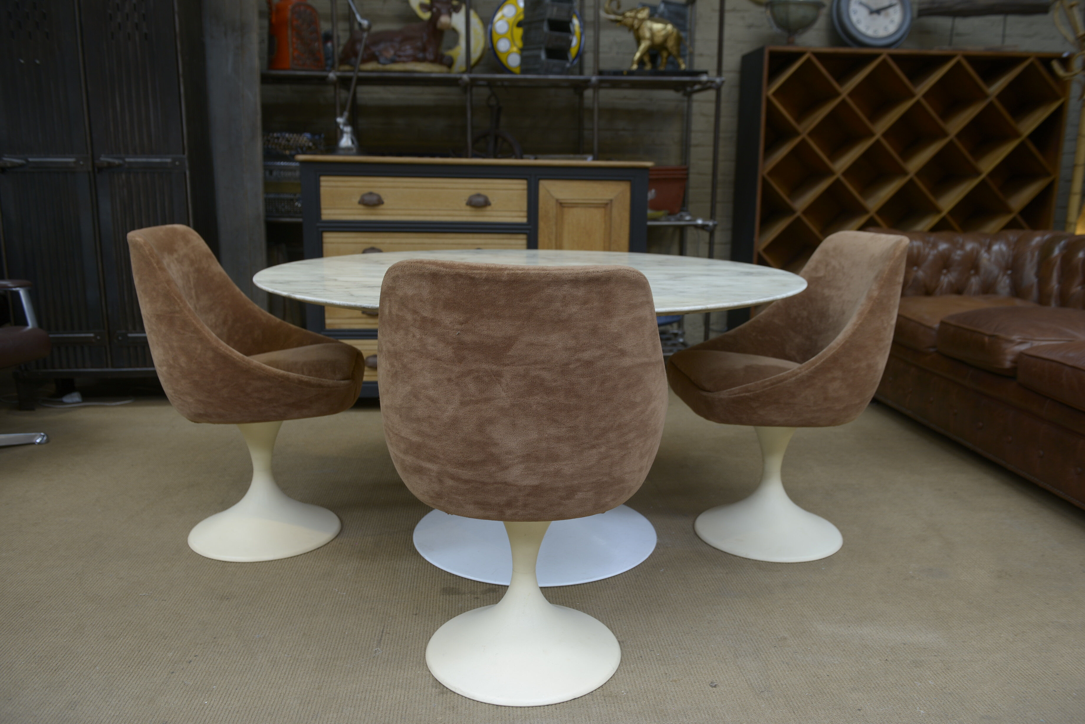 Round table "tulip 137" in marble, Eero Saarinen, Knoll 1960