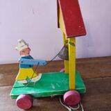 Ancien jouet à tirer en bois