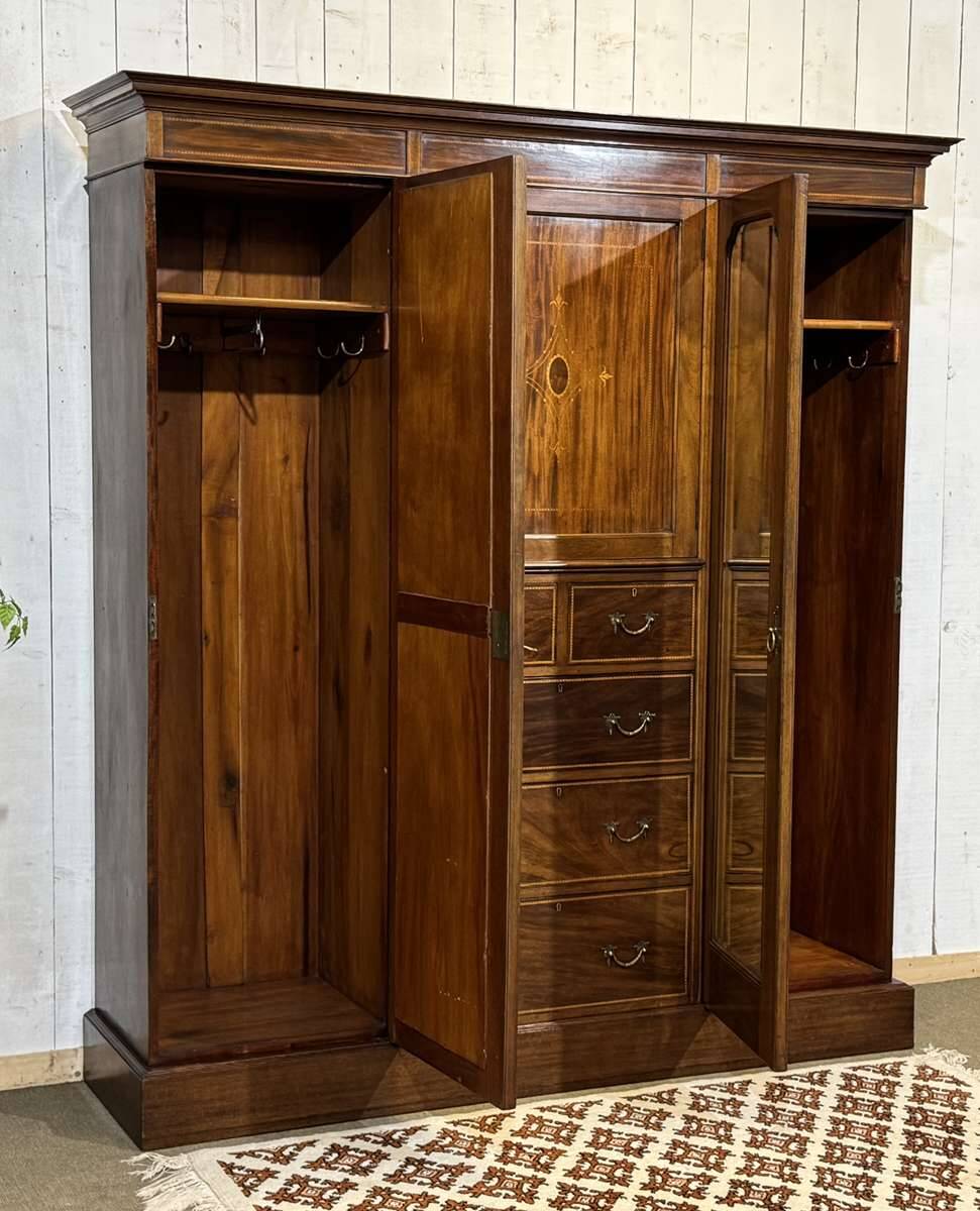 Armoire dressing anglaise en acajou 19ème