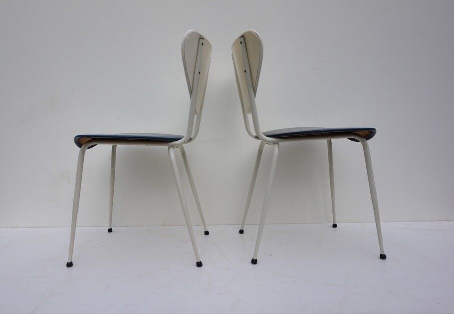 Set of 2 retro skai dining chairs in blue and white