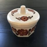 Beige butter dish with floral decoration