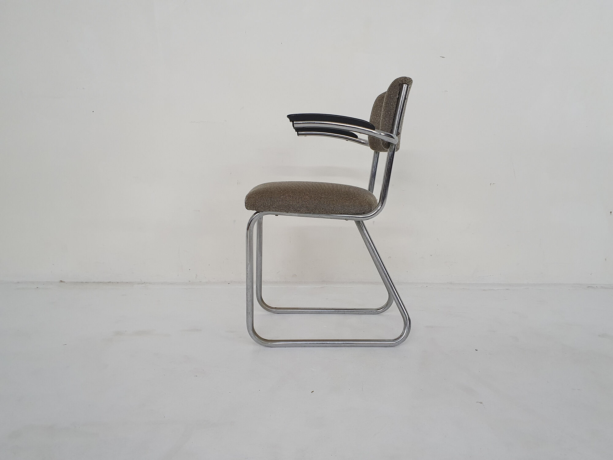 Gispen dining chair with tubular frame, model 212, The Netherlands 1950's