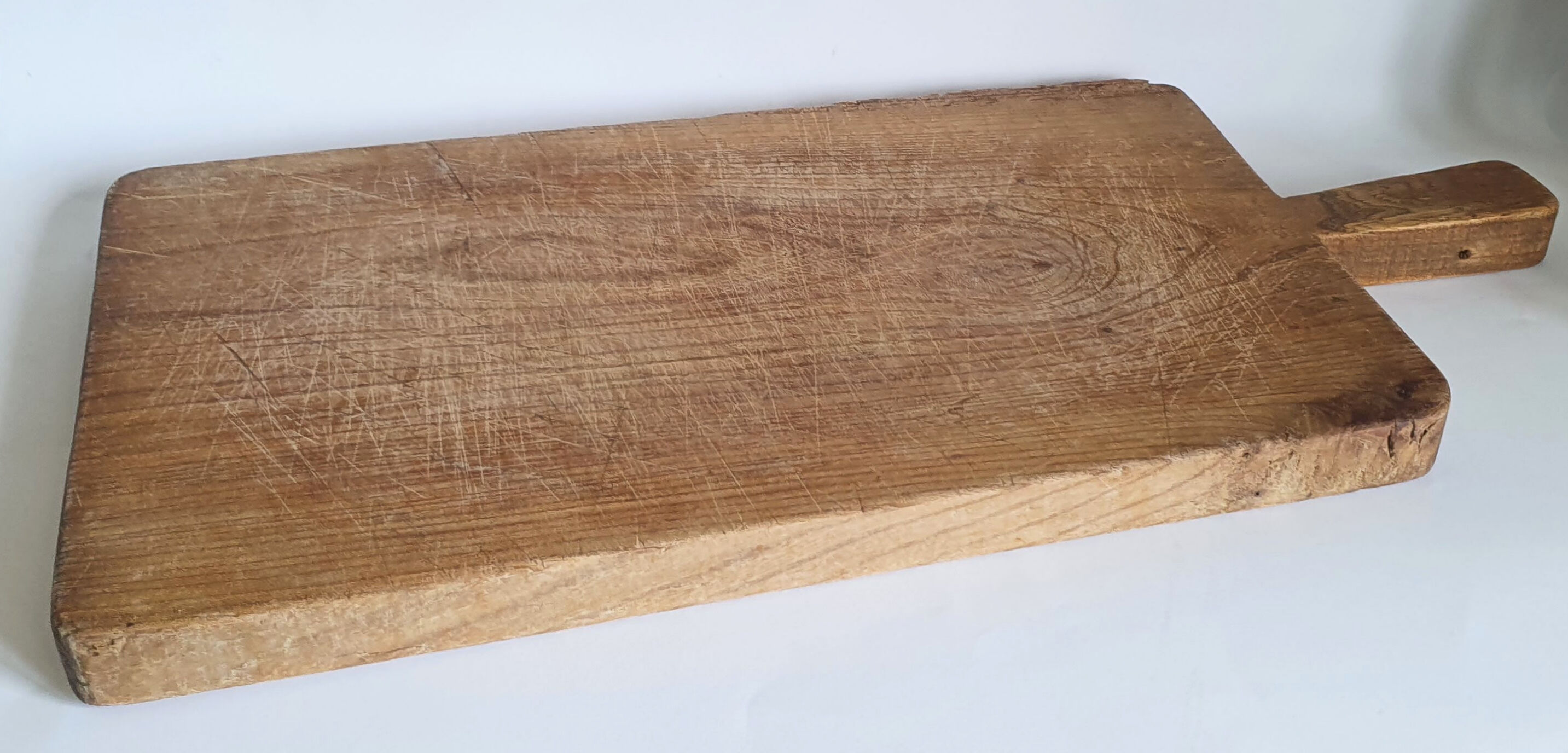 Wooden cutting board