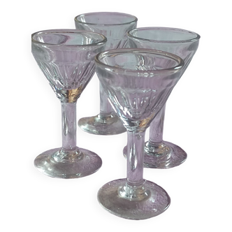 4 verres à digestif