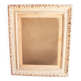 Cadre exclusif sculpté en bois. Cadre vintage dépouillé.
