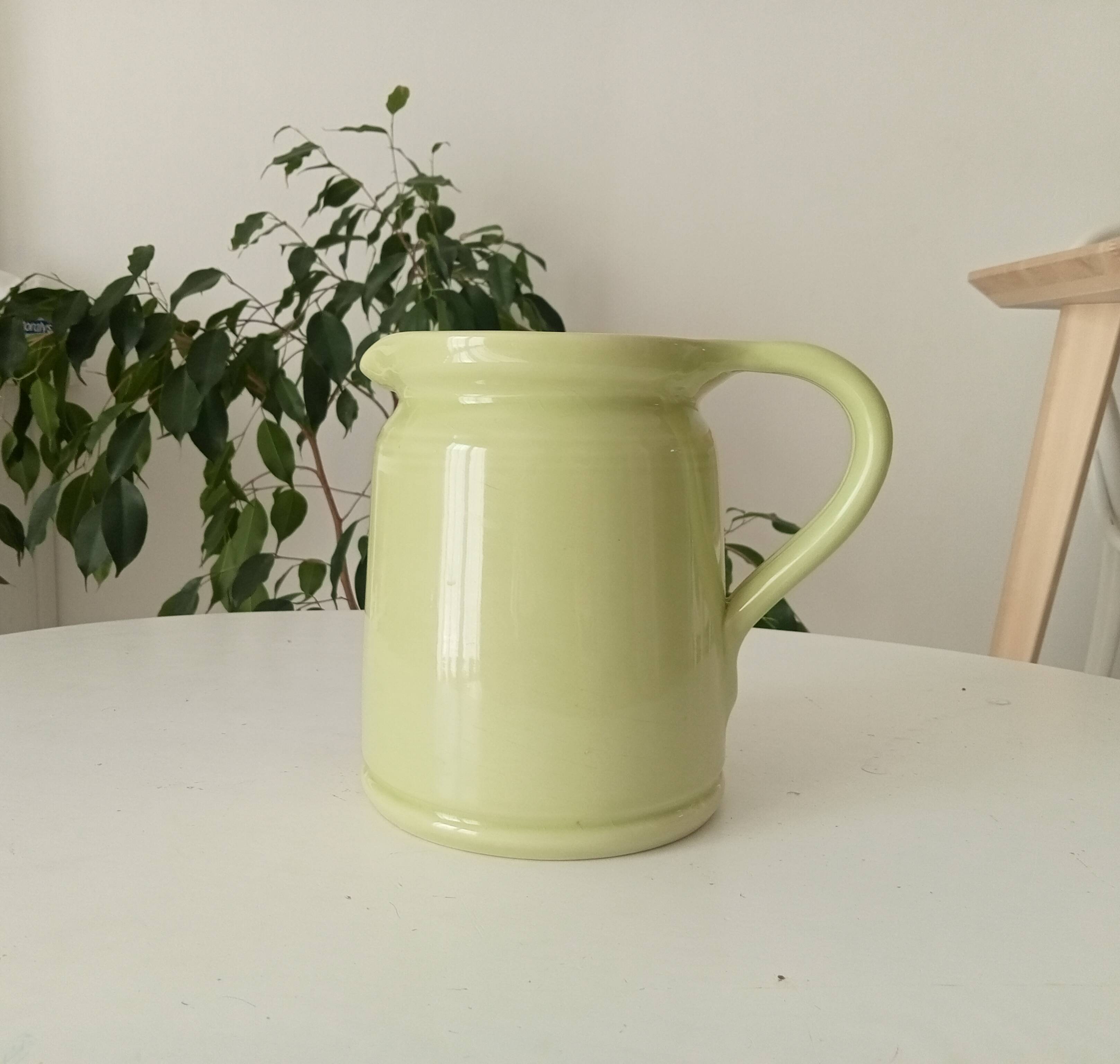Pichet vintage en céramique craquelée