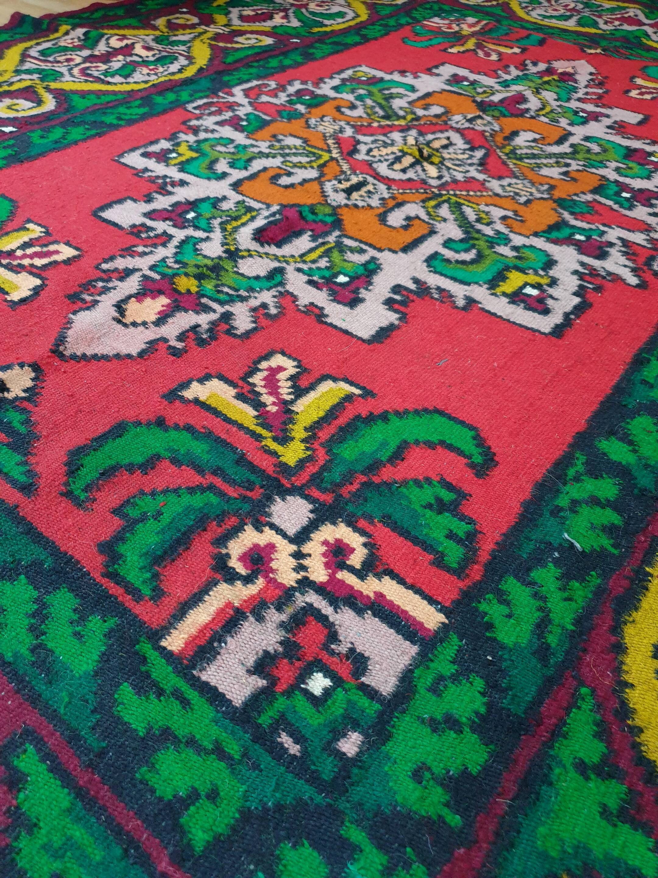 Tapis en laine roumain fait à la main, 247X177 cm