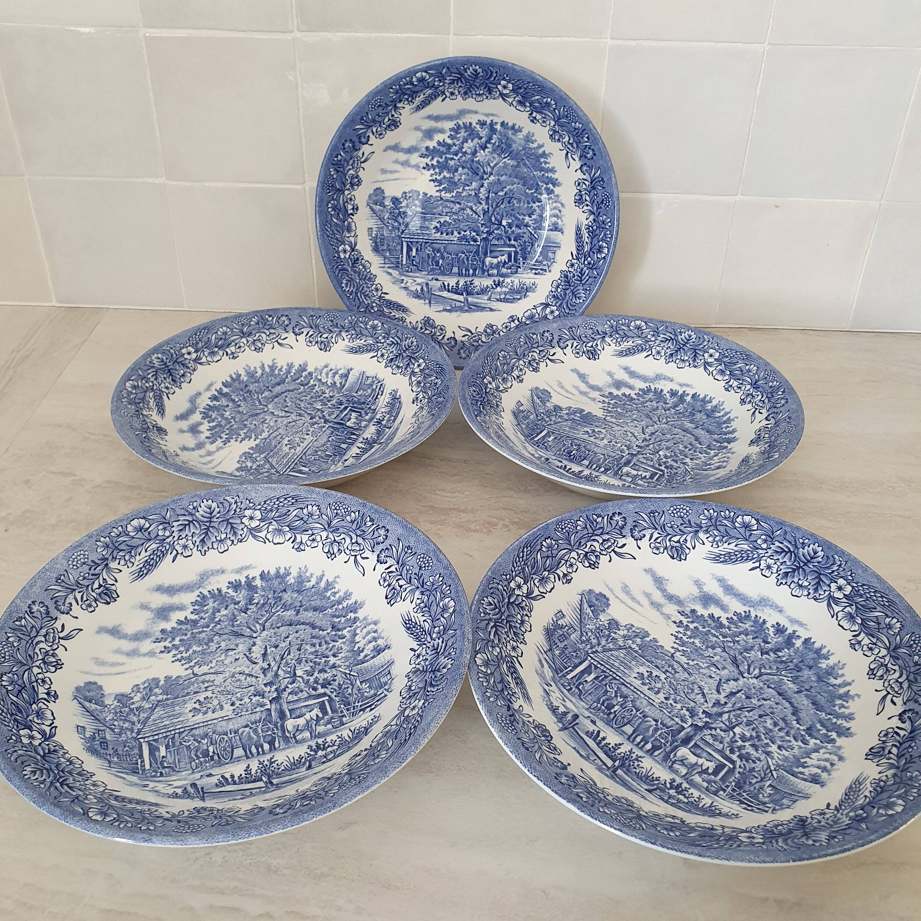 Churchill / Deep plates in English porcelain