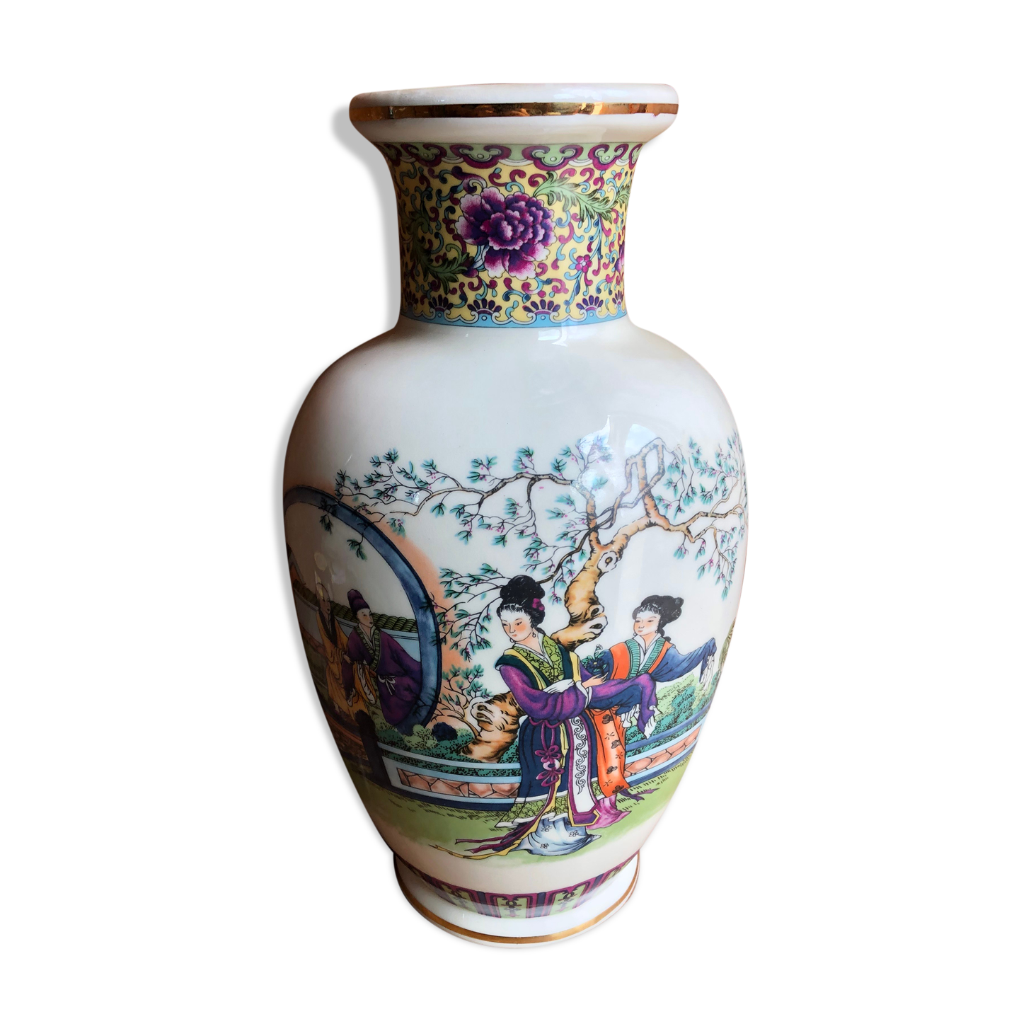 Old Chinese vase white ceramic decor scene vintage characters