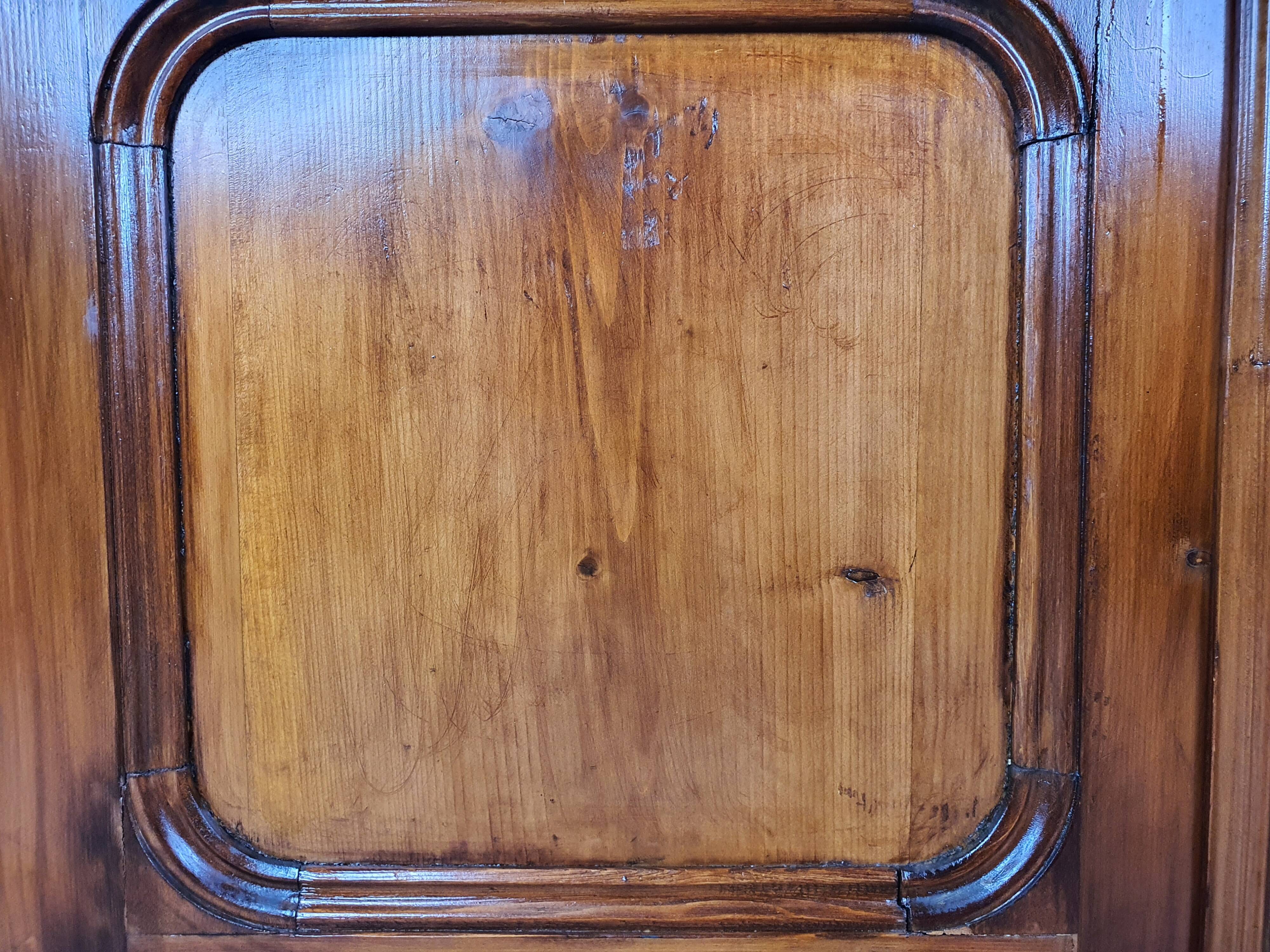 Rustic Wardrobe in Fir with Curtains
