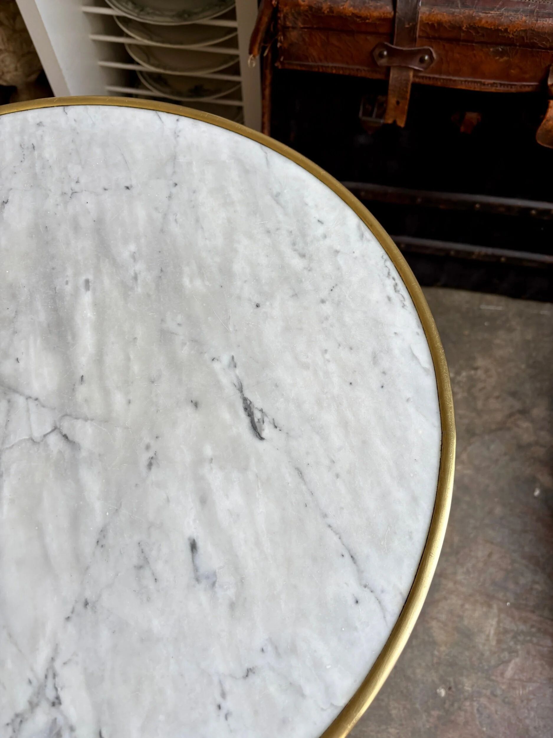 Bistro table in marble and green cast iron ⌀ 50.5 cm