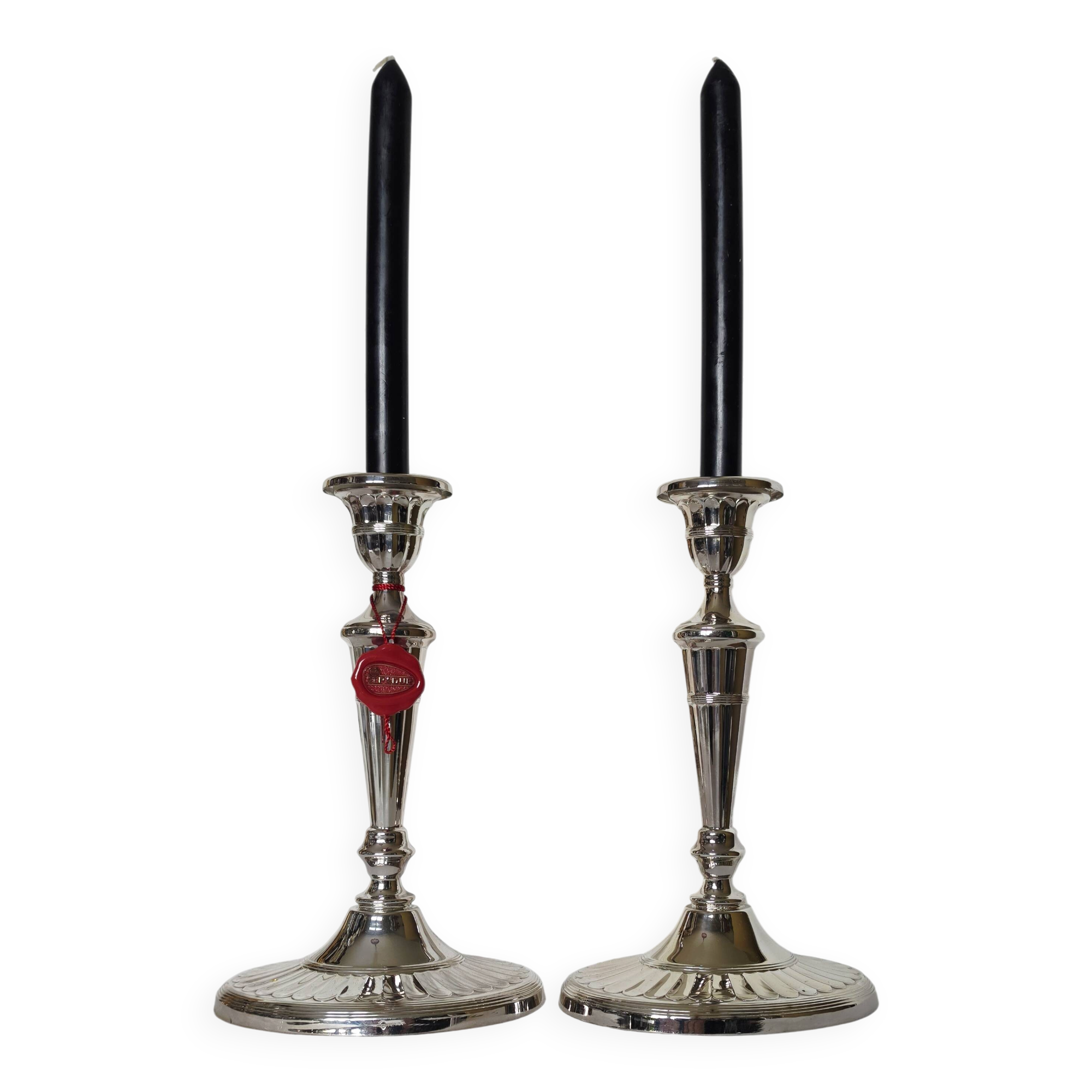 Elegant pair of candlesticks from the prestigious Spanish house Pedro Du.