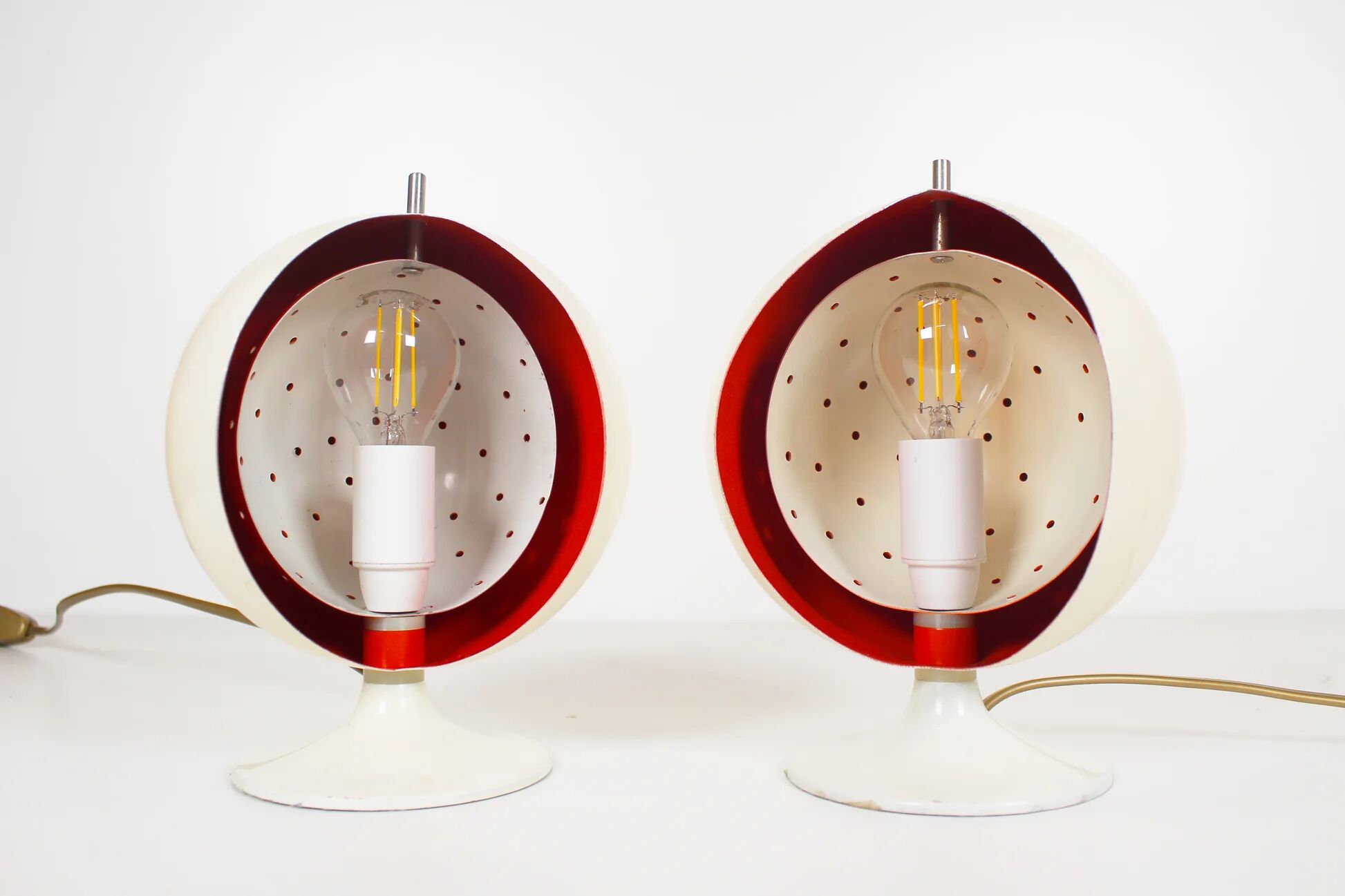 Rare pair of "Eclisse" table lamps by Anvia