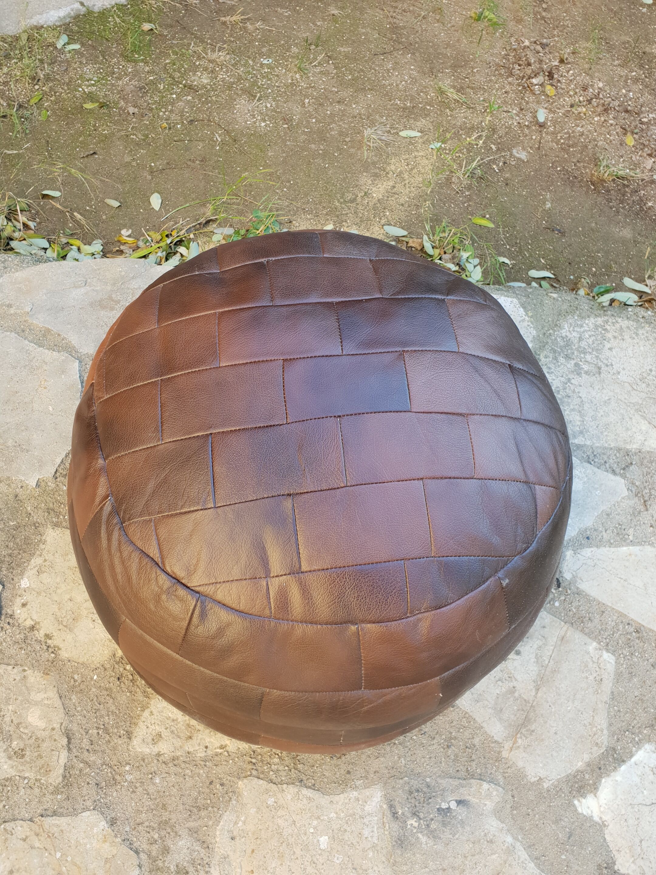 Leather pouf De Sede 1970