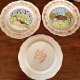 Plates x3 painted with hunting pattern