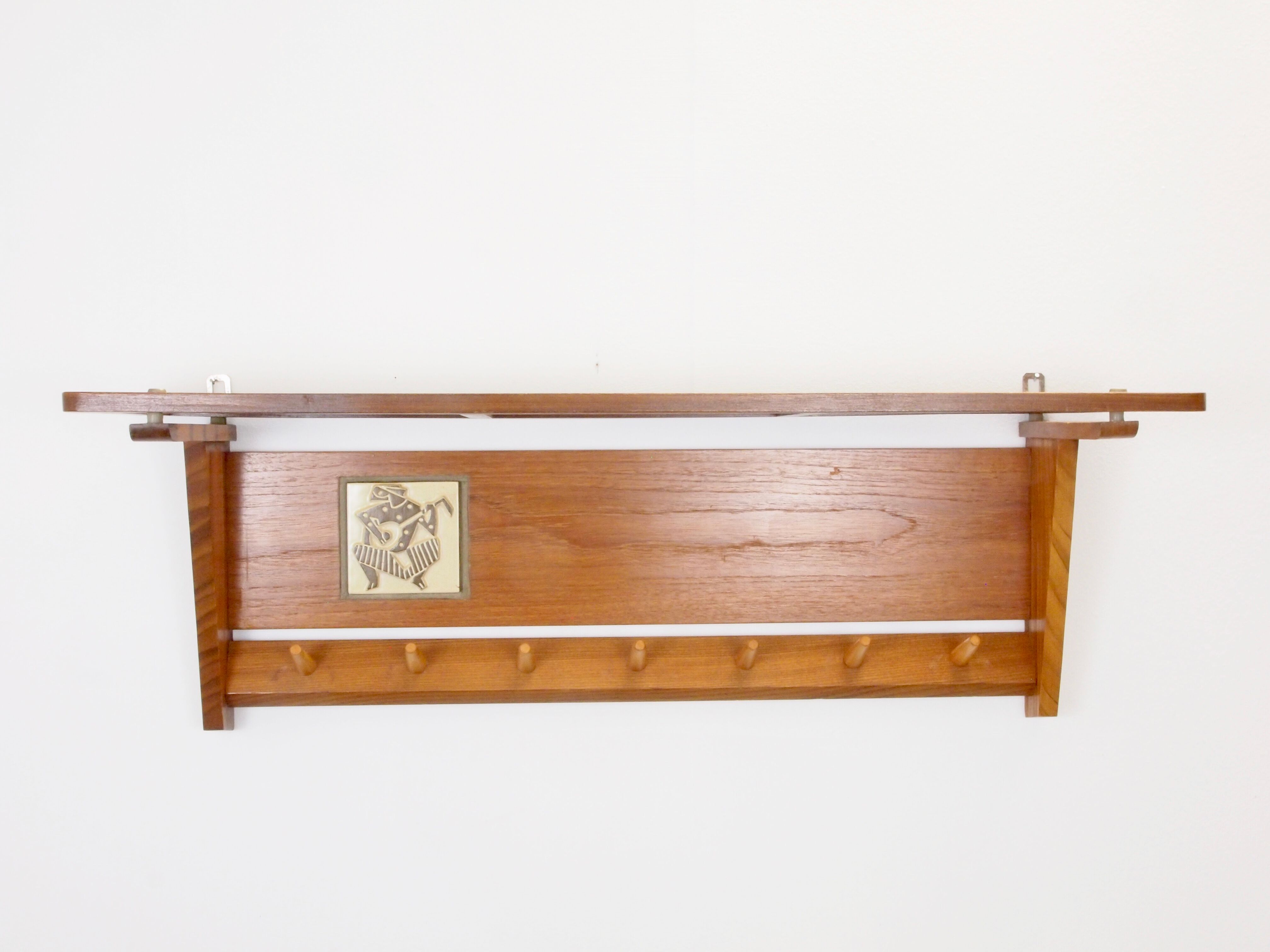 Wall coat rack with Ravelli ceramic tile