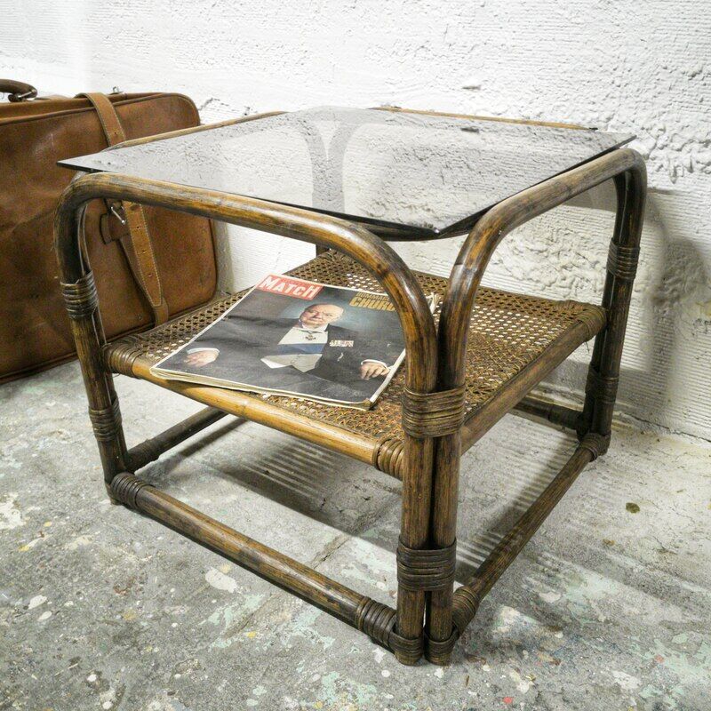 Side table in rattan and smoked glass