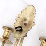 Trois appliques en laiton et verre opaque, années 50