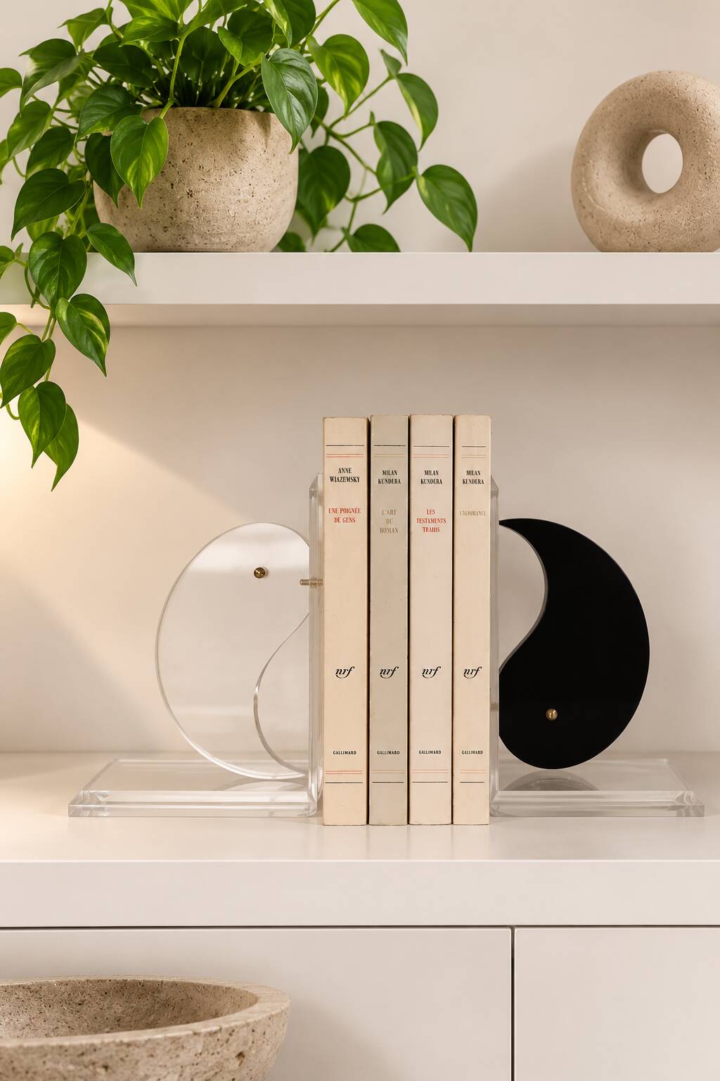 Yin Yang bookends in plexiglass - 1980s postmodern design