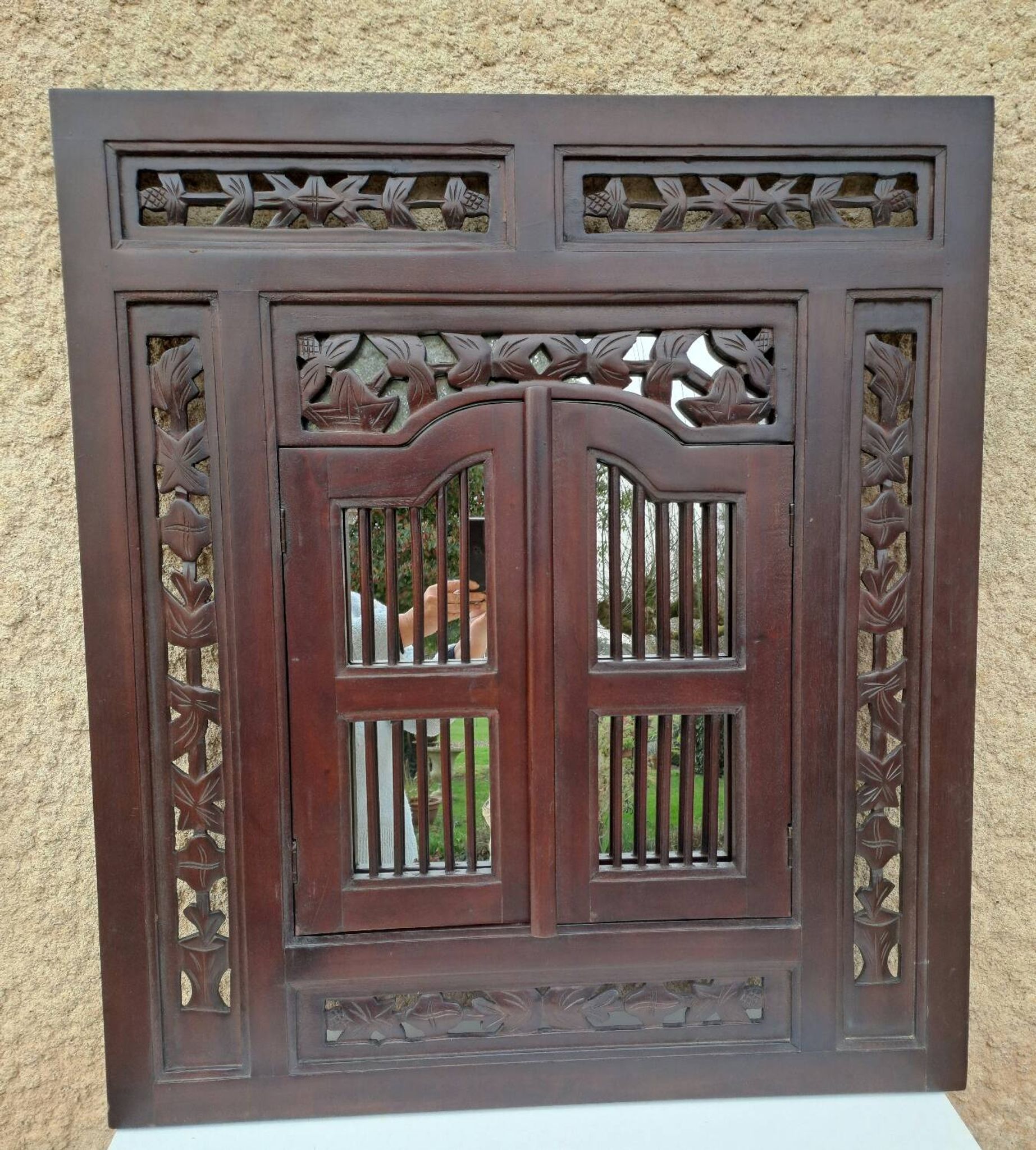 Miroir fenêtre indonésien