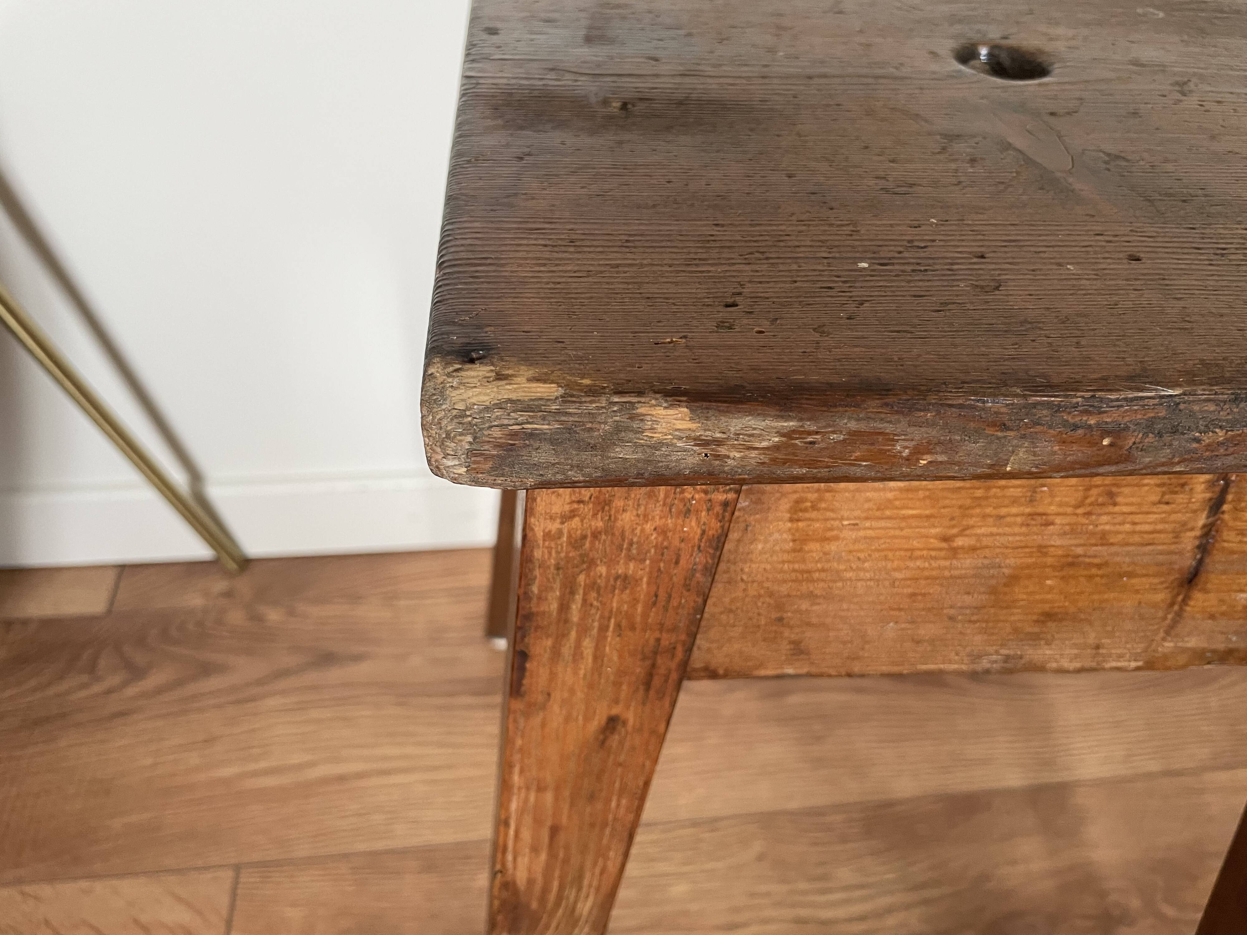 Tabouret ancien