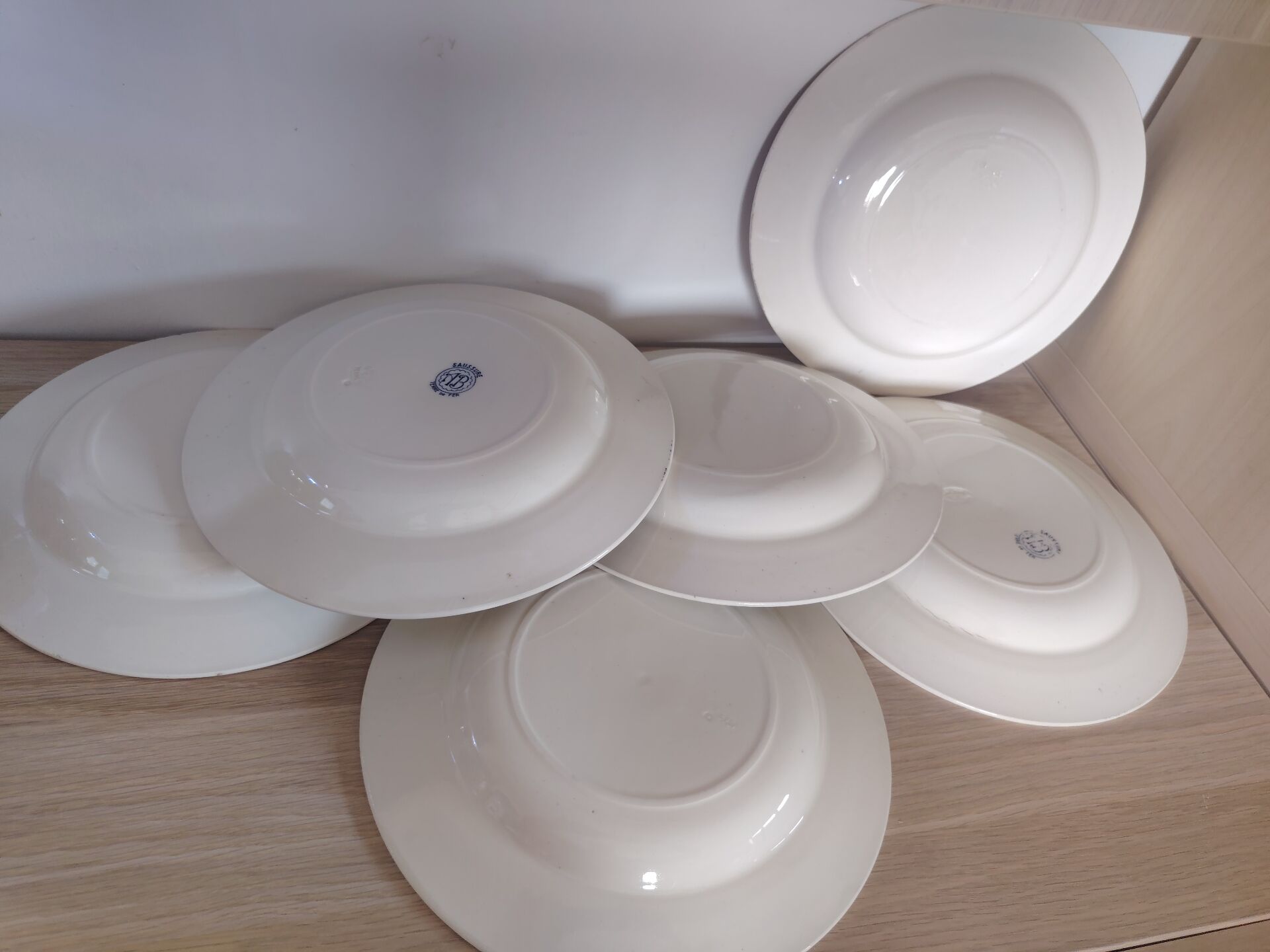 Deep plates ironstone Saussure