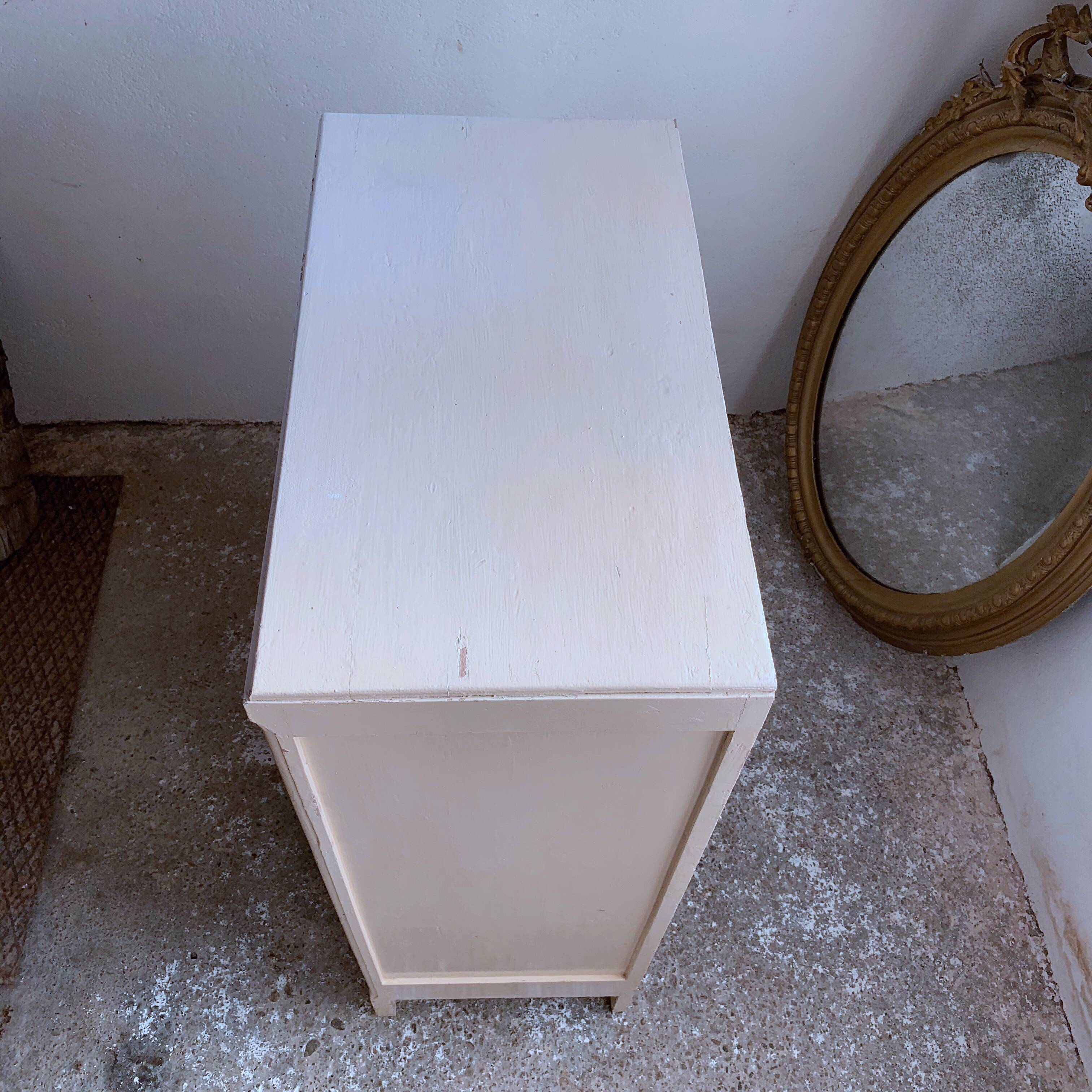 Former 4-door bathroom buffet - Esprit buffet in Paris, Mado furniture.