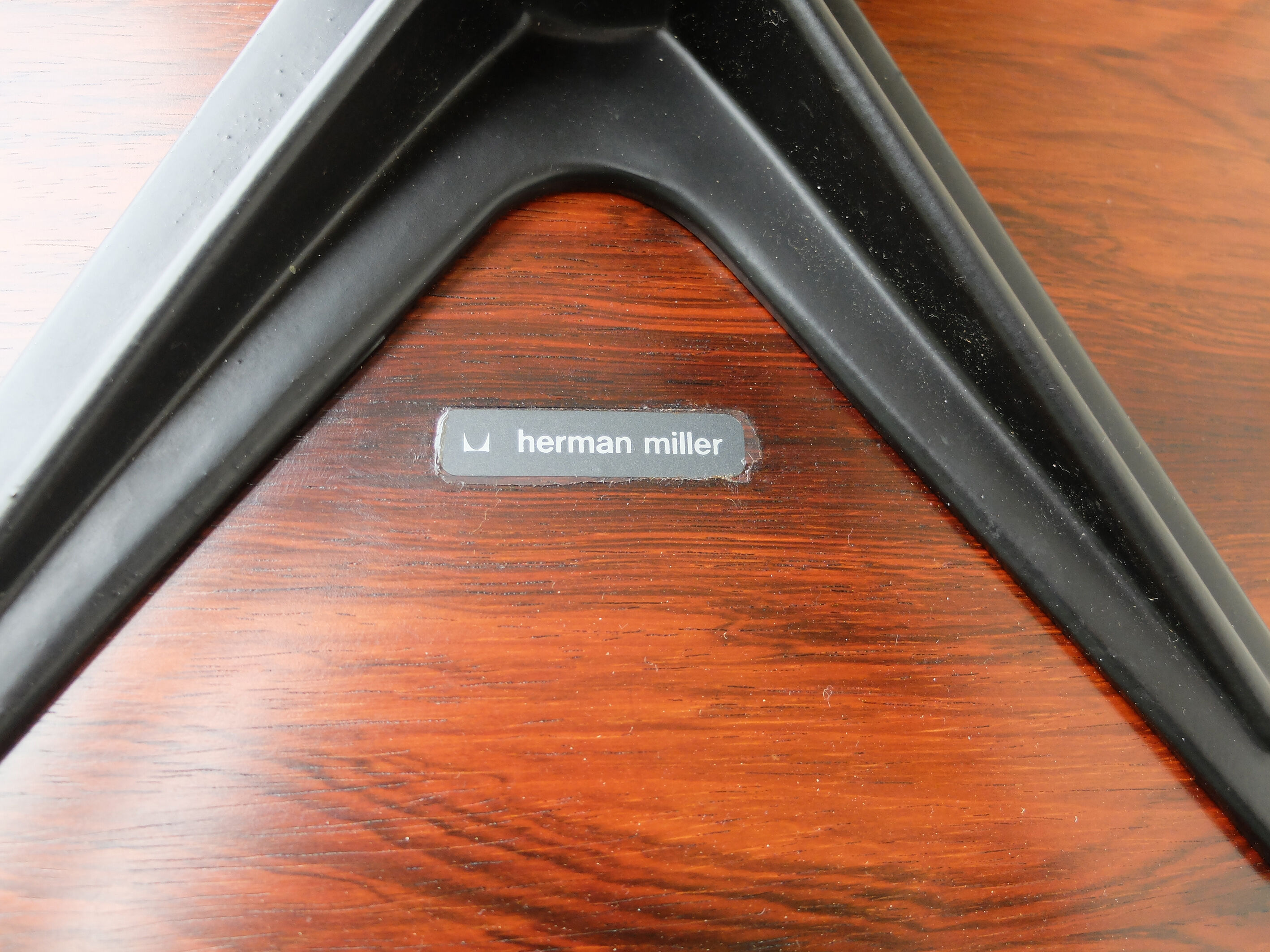 Lounge Chair & ottoman by Charles & Ray Eames edition Herman Miller