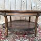 Table basse ovale – Style Louis XVI – Marqueterie, galerie laiton, sabots b