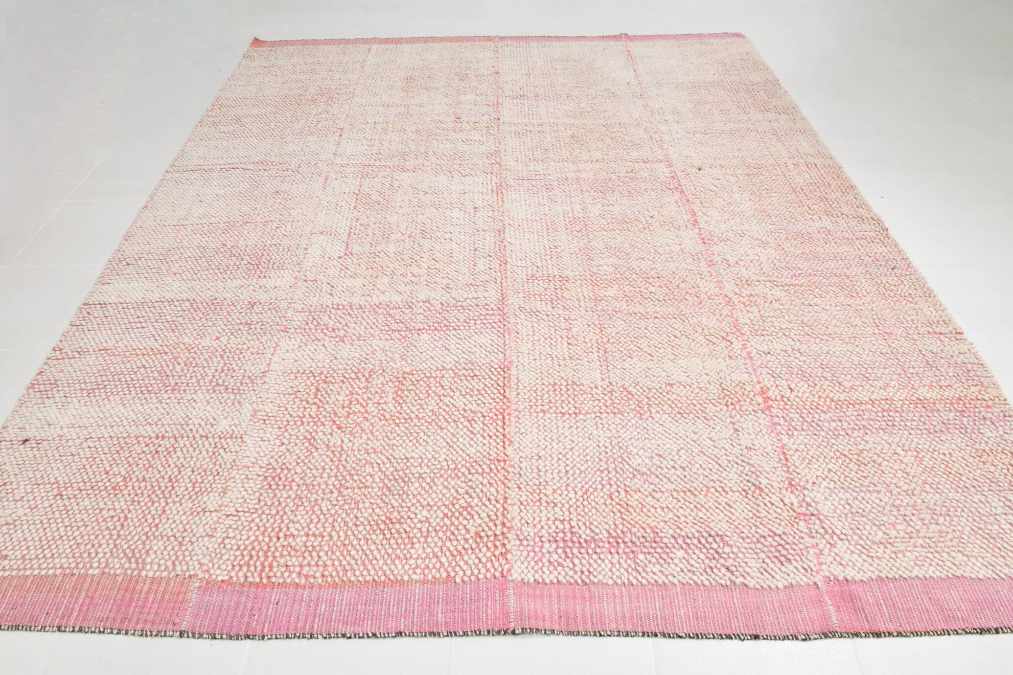 Oversize Pink Kilim Rug, 265x322Cm