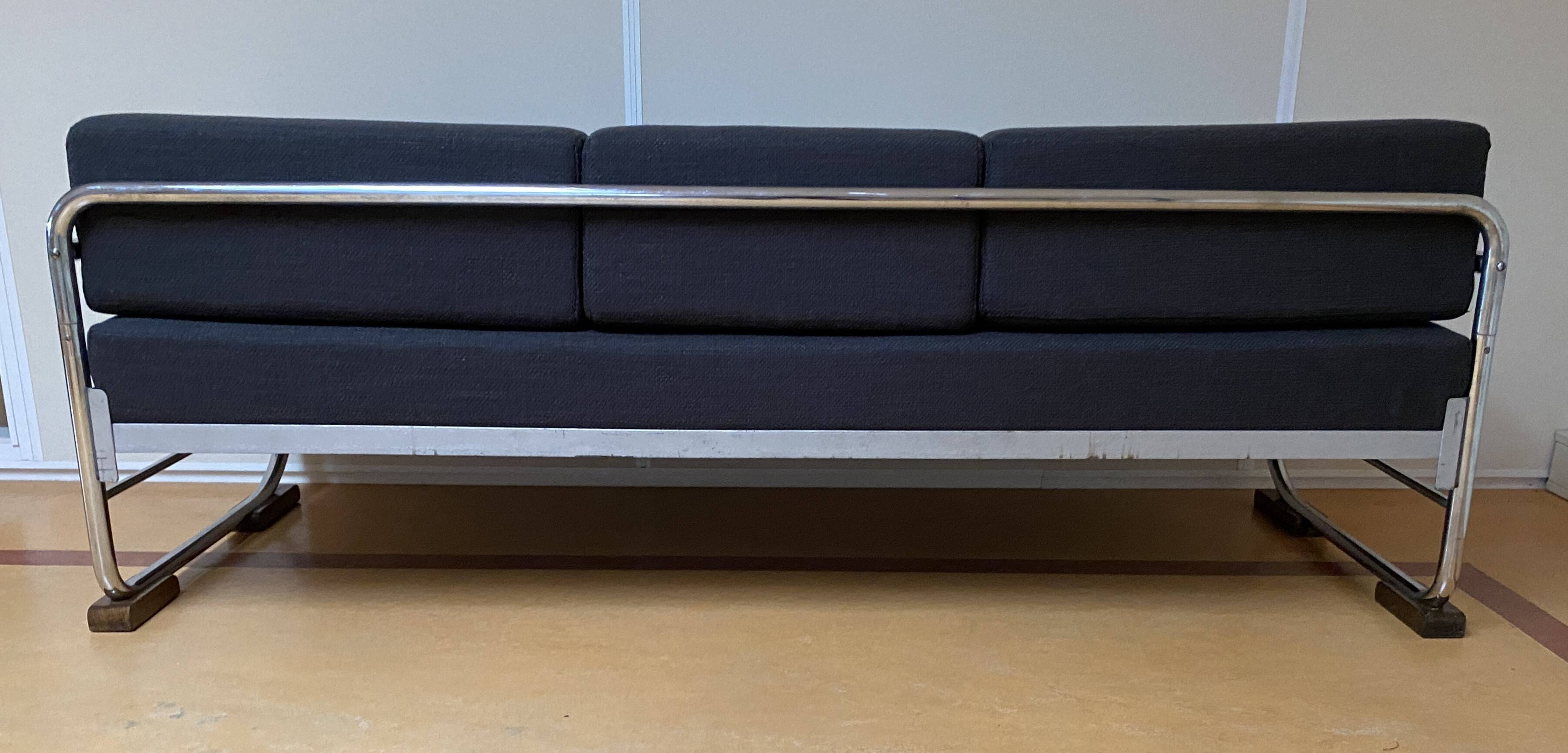 Méridienne / canapé Bauhaus chromé et noir par Hynek Gottwald
