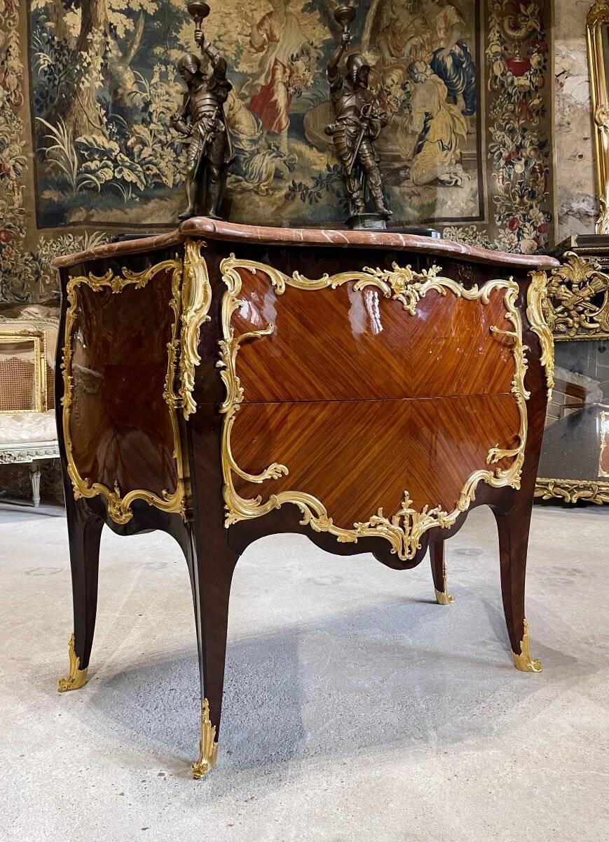 Jumping Commode in Marquetry and Gilded Bronzes Attributed to the House of Millet, 19th Century