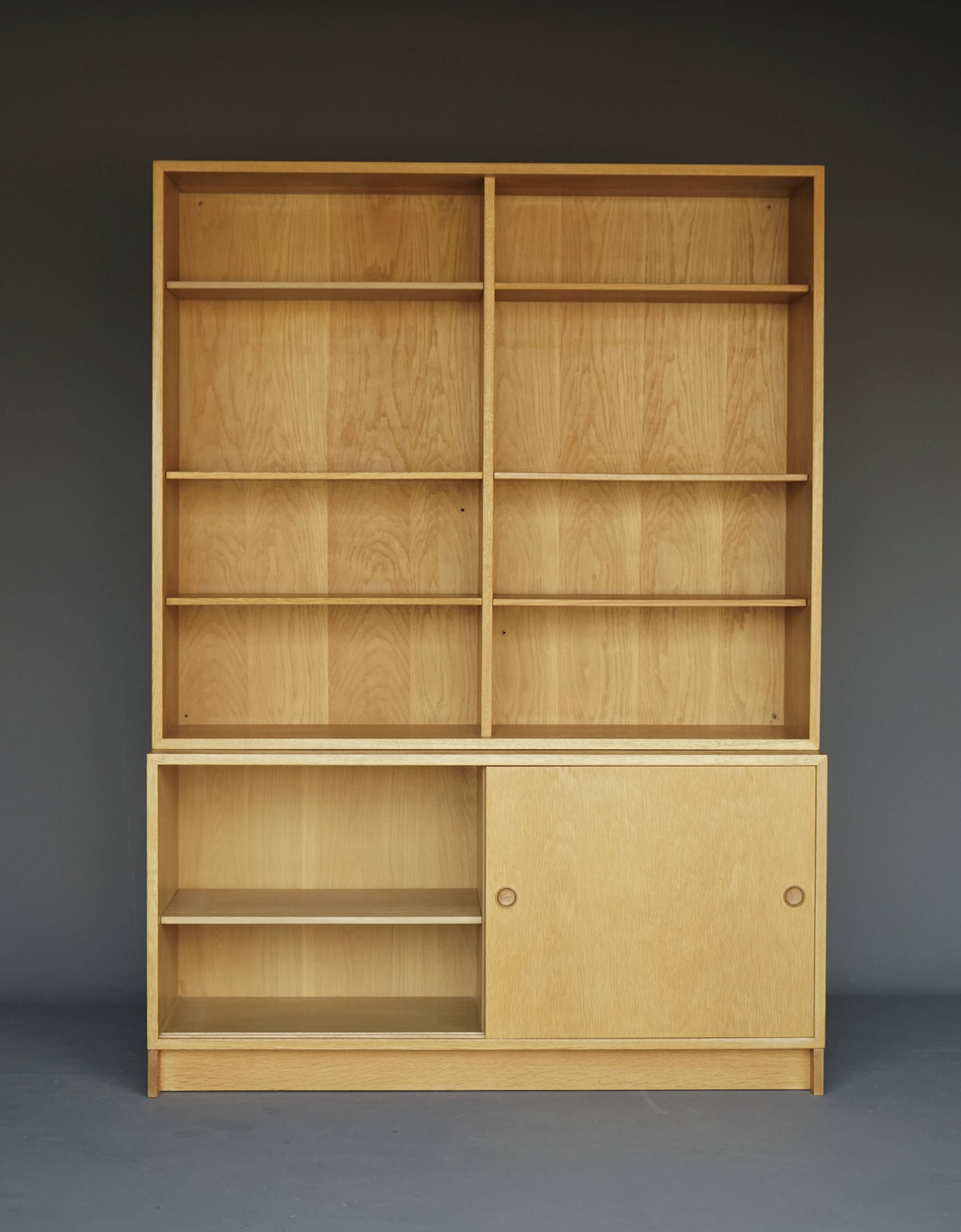Oak Bookcase by Børge Mogensen for Karl Andersson & söner. Sweden, 1960s