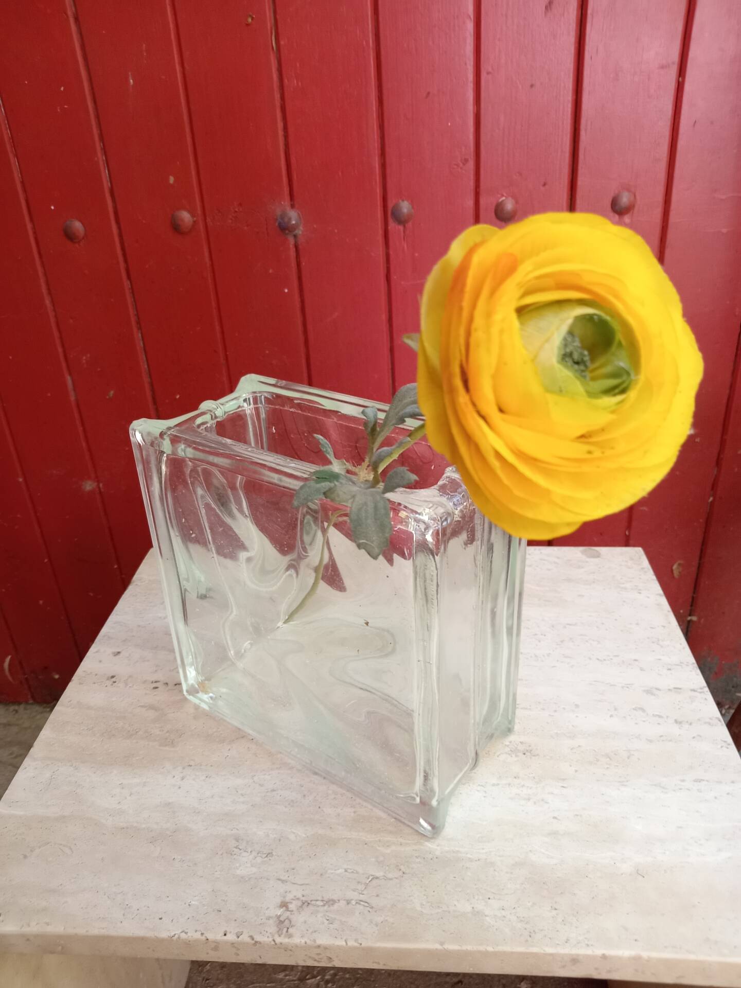 Glass vase