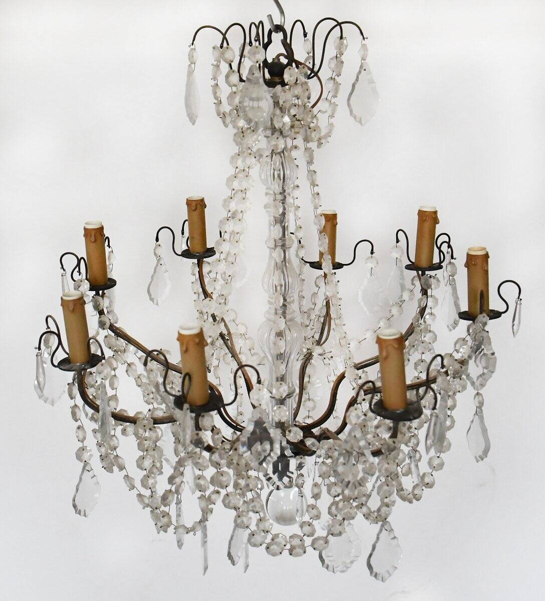 Chandelier with pendants
