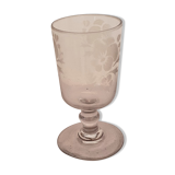 Verre à pied ancien sablé fleurs
