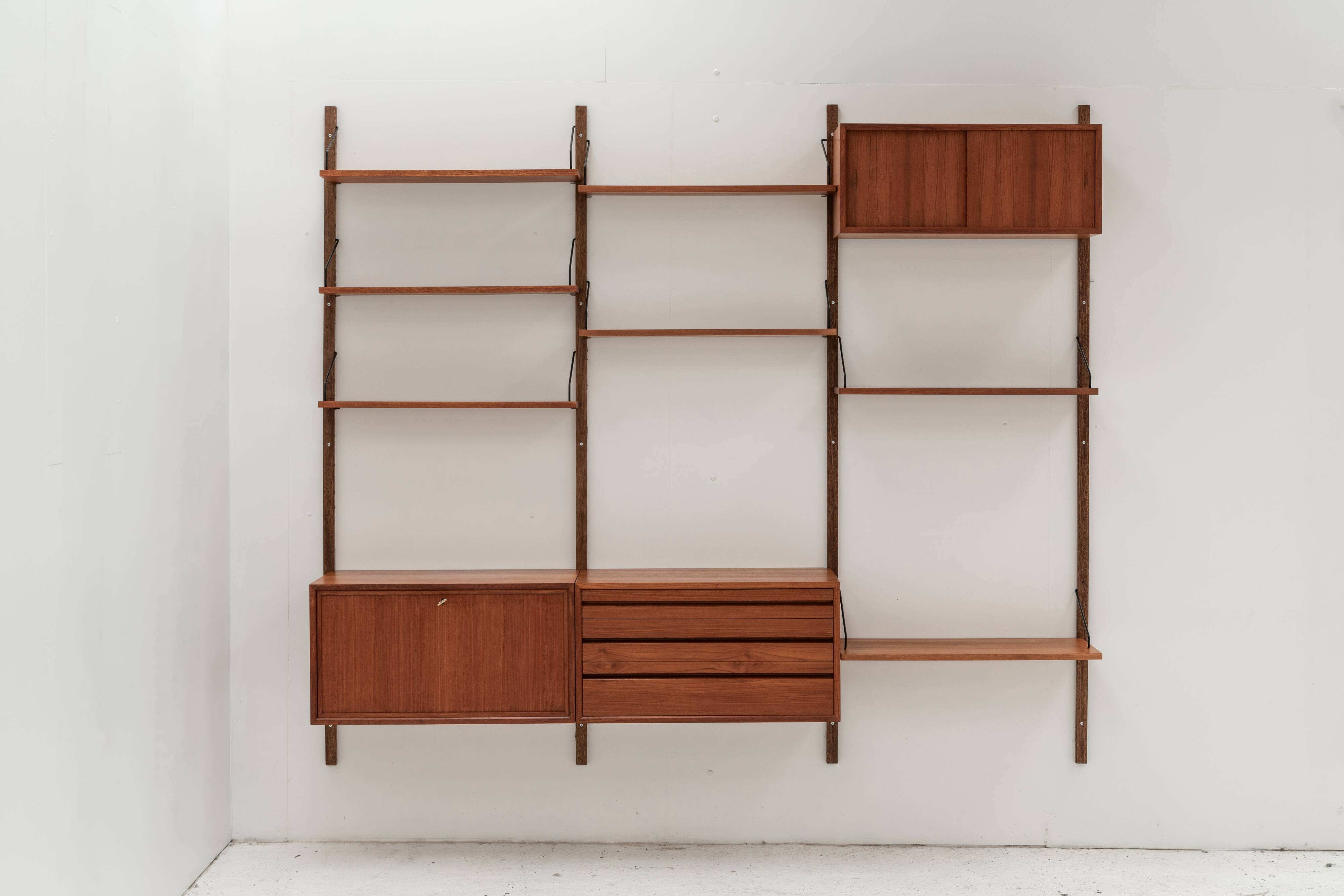 3-Bay wall unit by Poul Cadovius