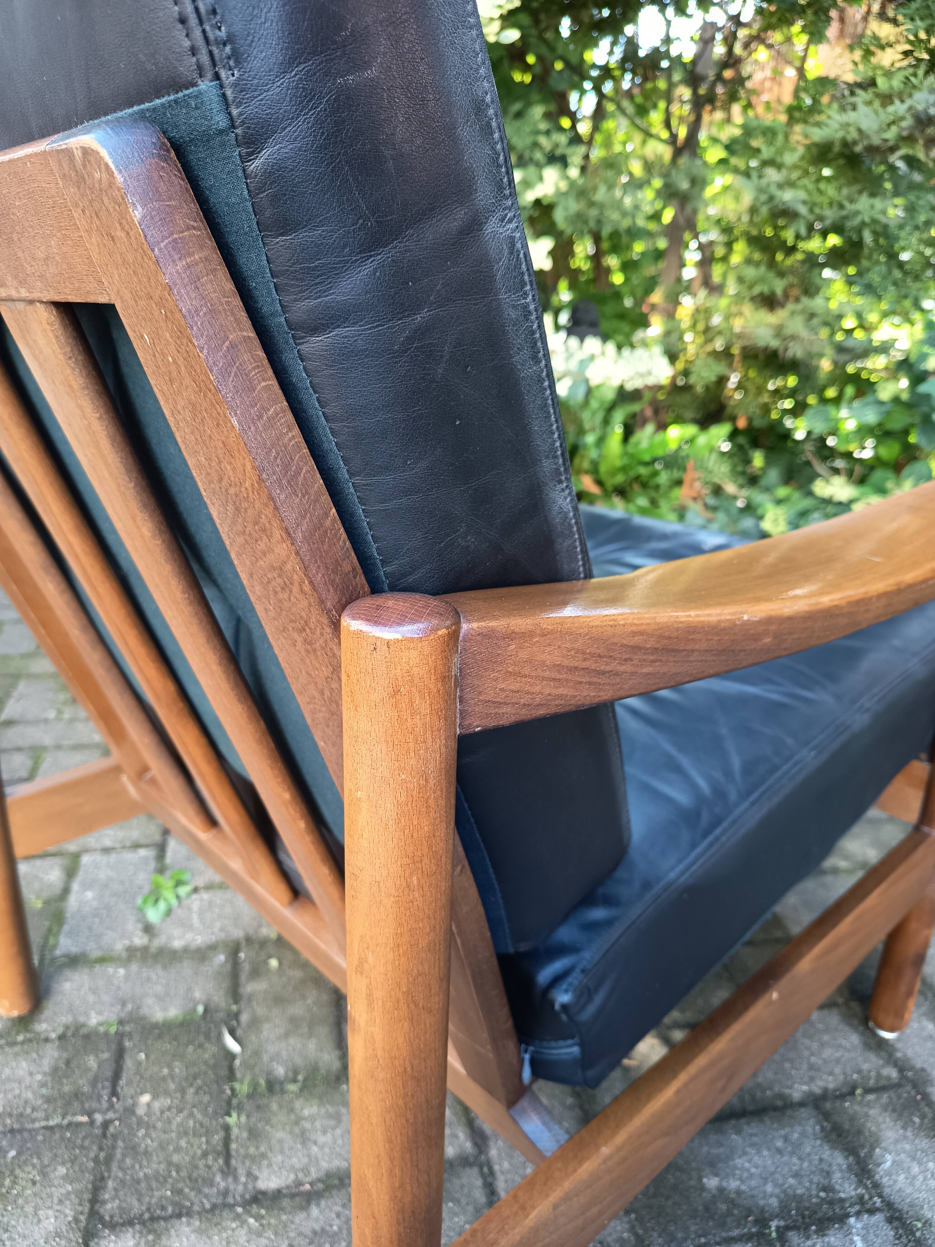 Paire de fauteuils scandinaves cuir, 1960