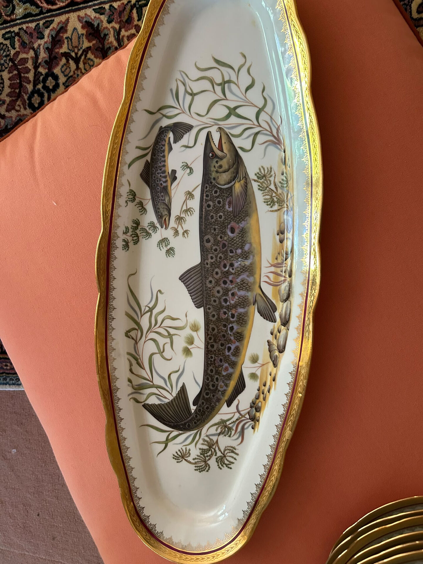 Service complet 78 pièces en porcelaine de Limoges filet or