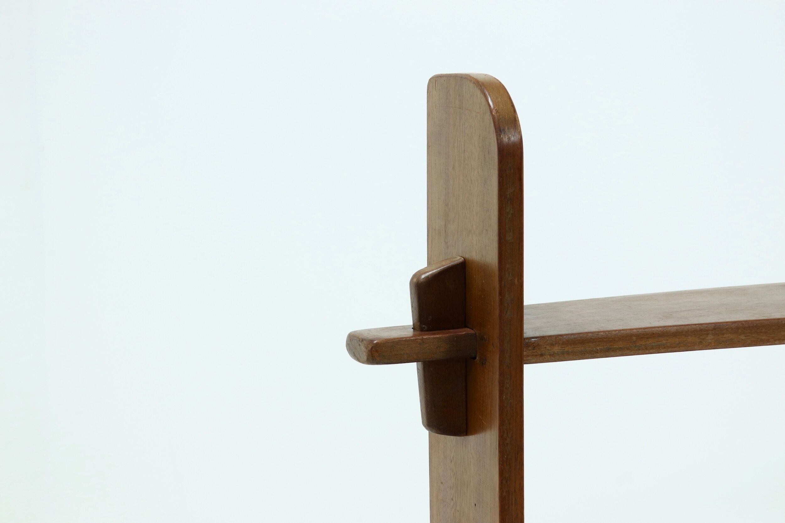 Constructivist wooden standing shelf from the 1960s